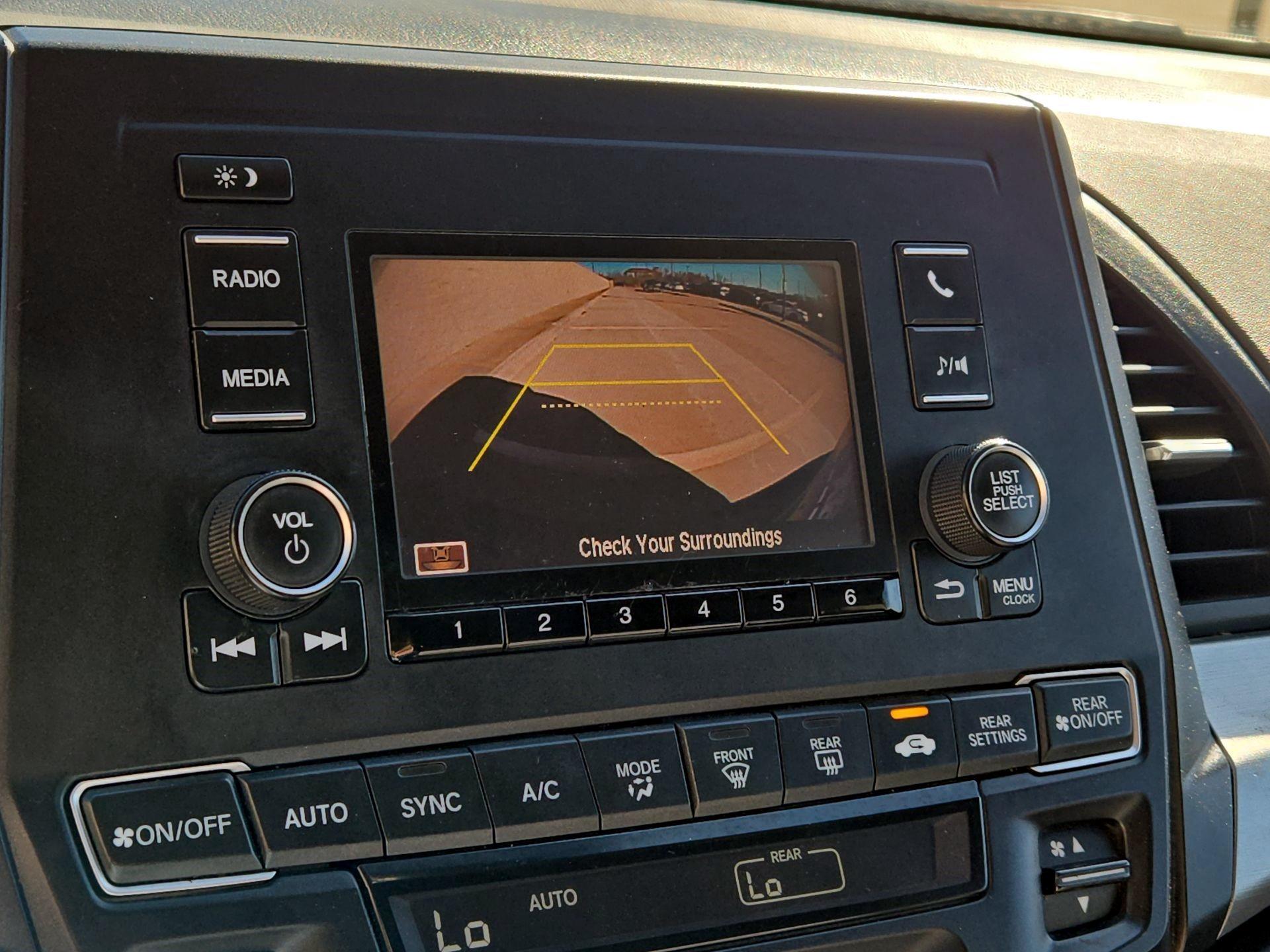 Thumbnail: 2020 Honda Odyssey - 12