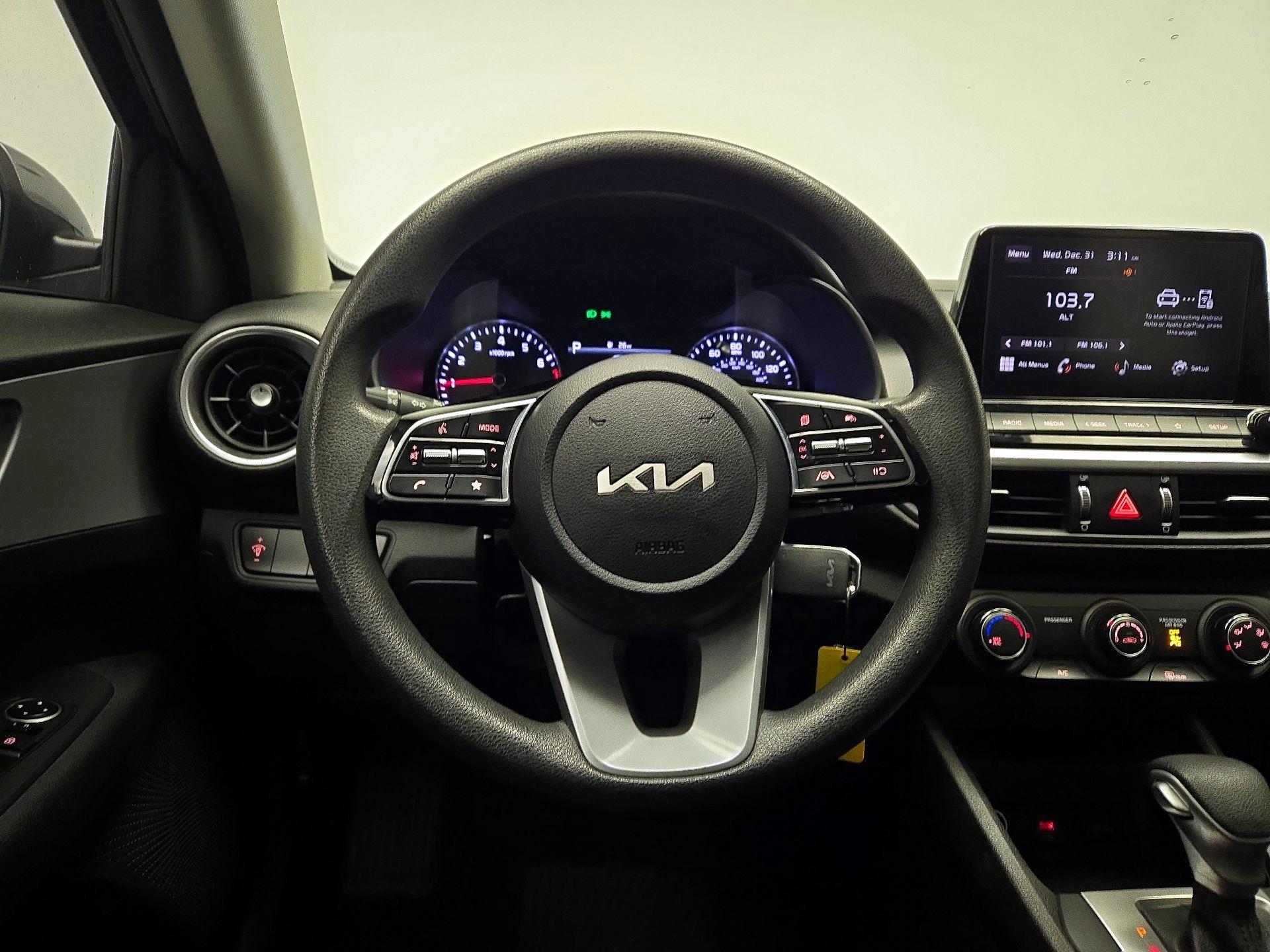 Thumbnail: 2023 Kia Forte - 10