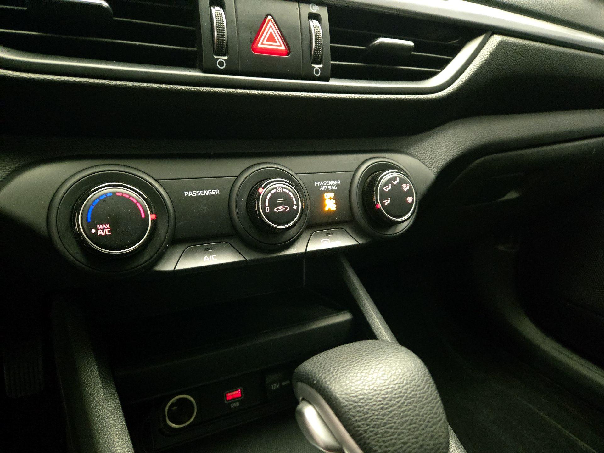 Thumbnail: 2023 Kia Forte - 15