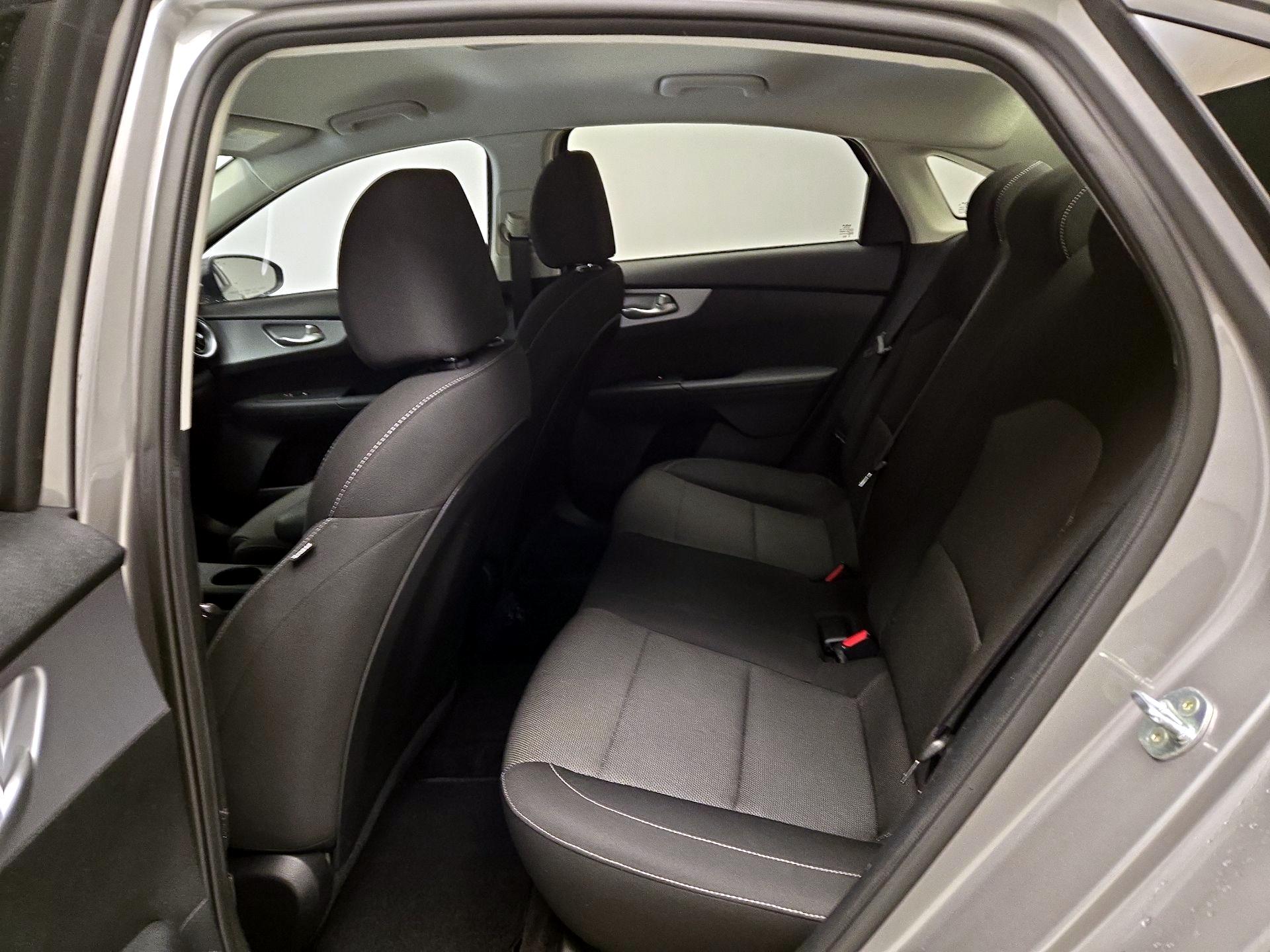 Thumbnail: 2023 Kia Forte - 18