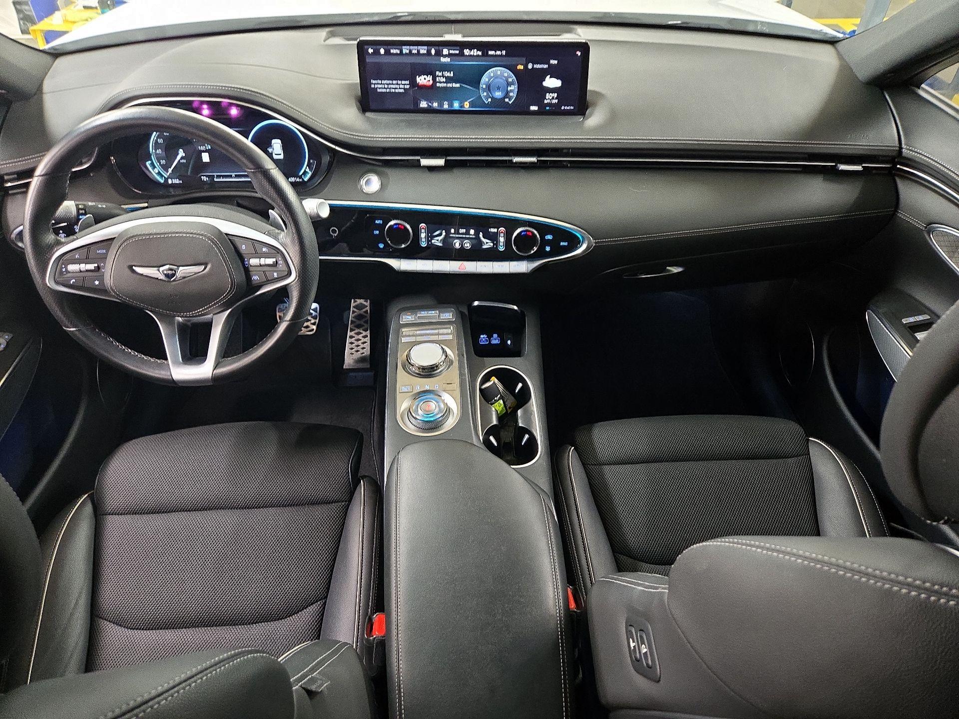 Thumbnail: 2023 Genesis GV70 - 9