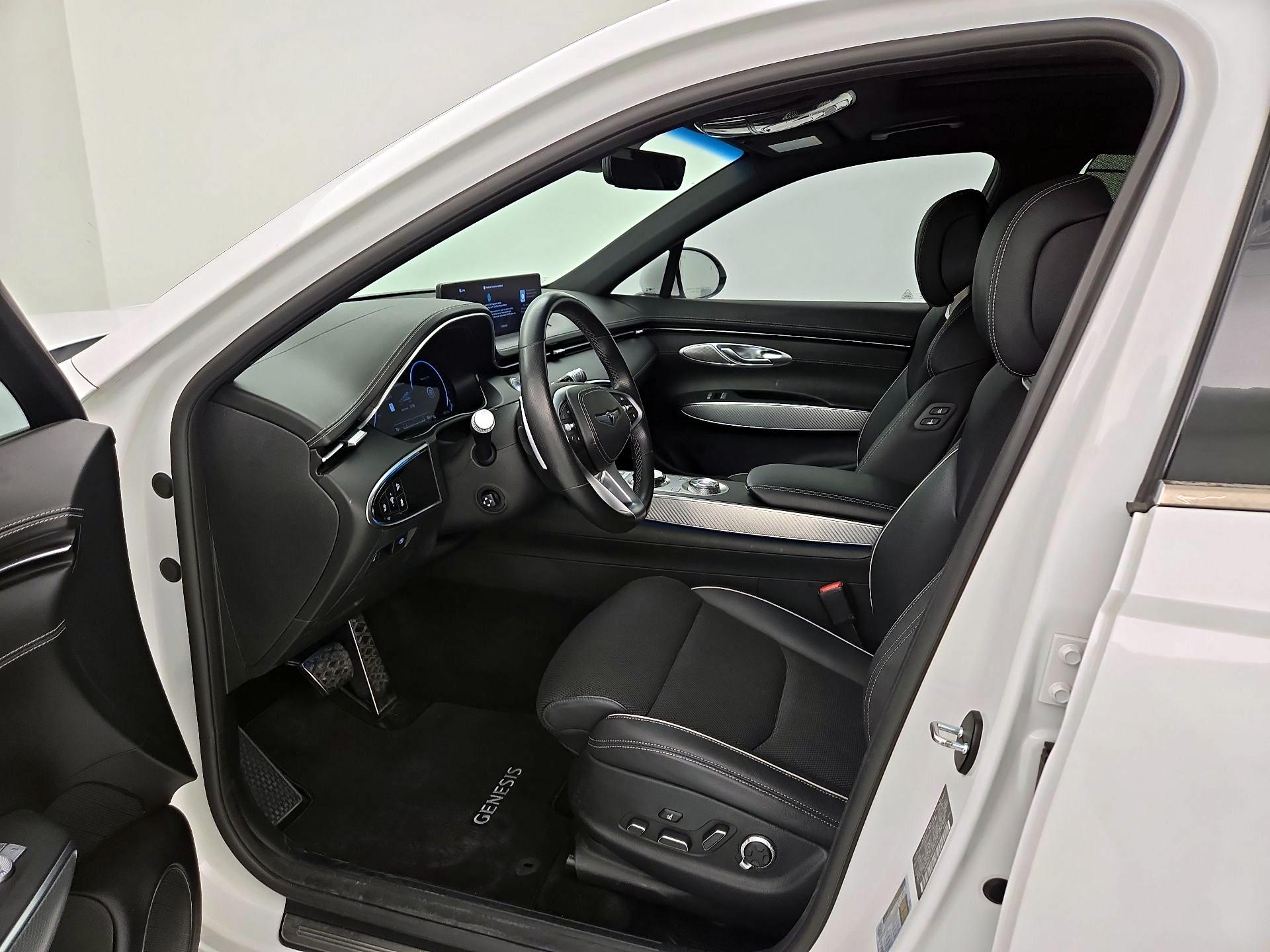 Thumbnail: 2023 Genesis GV70 - 11