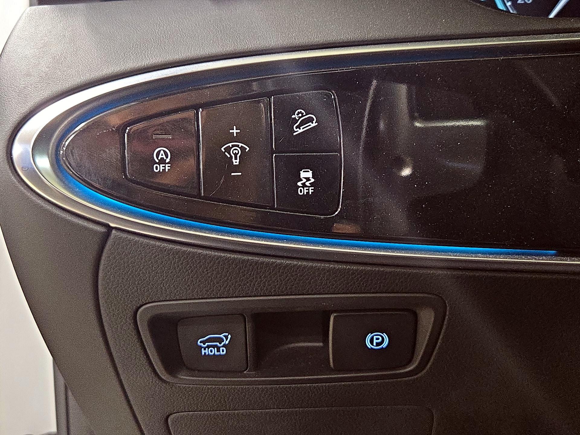 Thumbnail: 2023 Genesis GV70 - 13