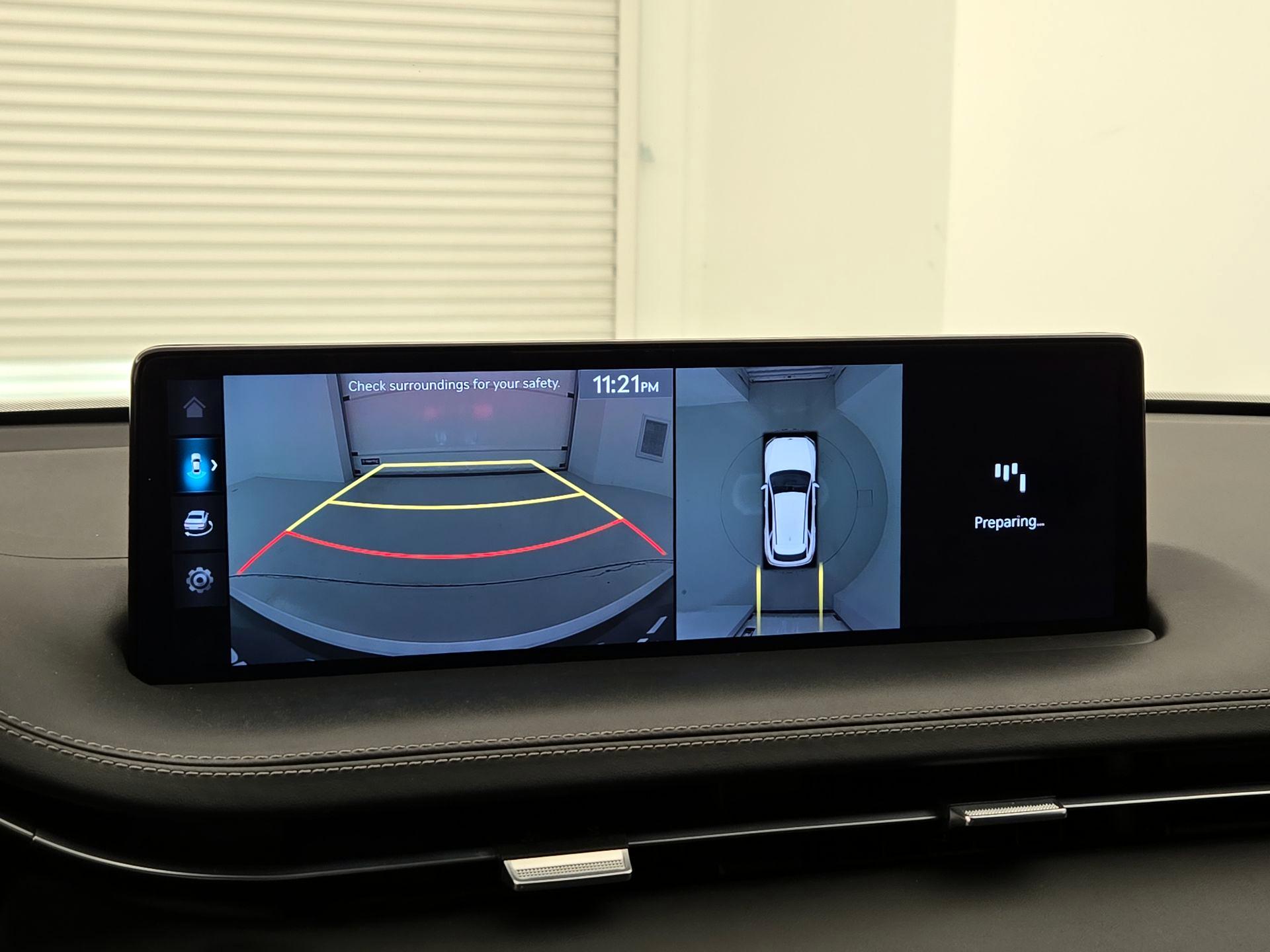 Thumbnail: 2023 Genesis GV70 - 15