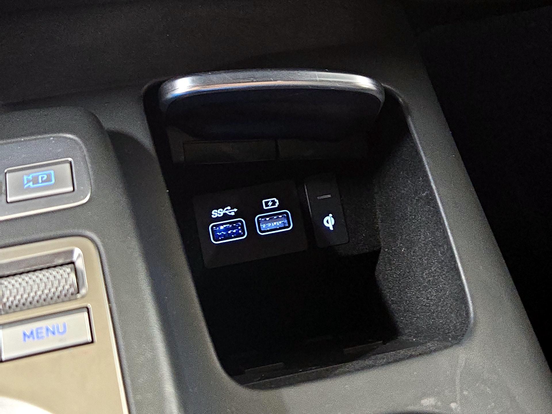 Thumbnail: 2023 Genesis GV70 - 19