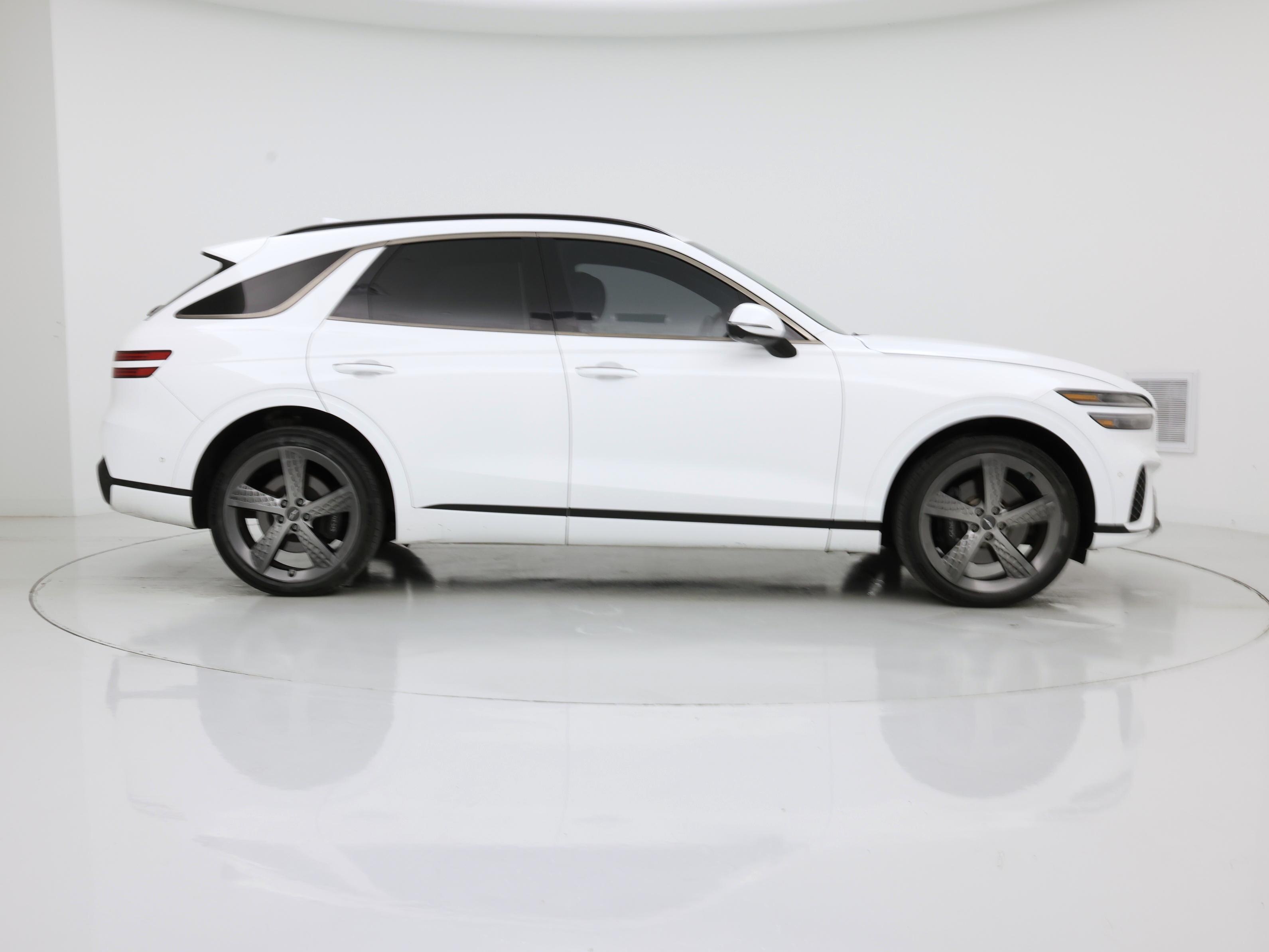 Thumbnail: 2023 Genesis GV70 - 7