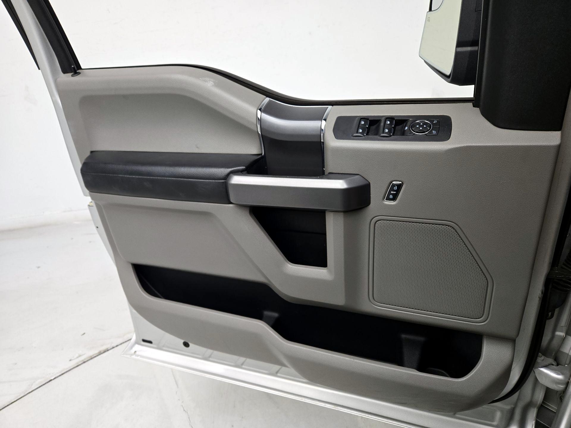 Thumbnail: 2015 Ford F-150 - 12