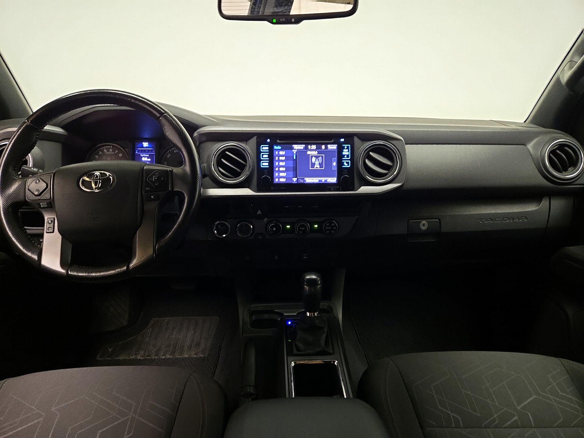 Thumbnail: 2016 Toyota Tacoma - 9