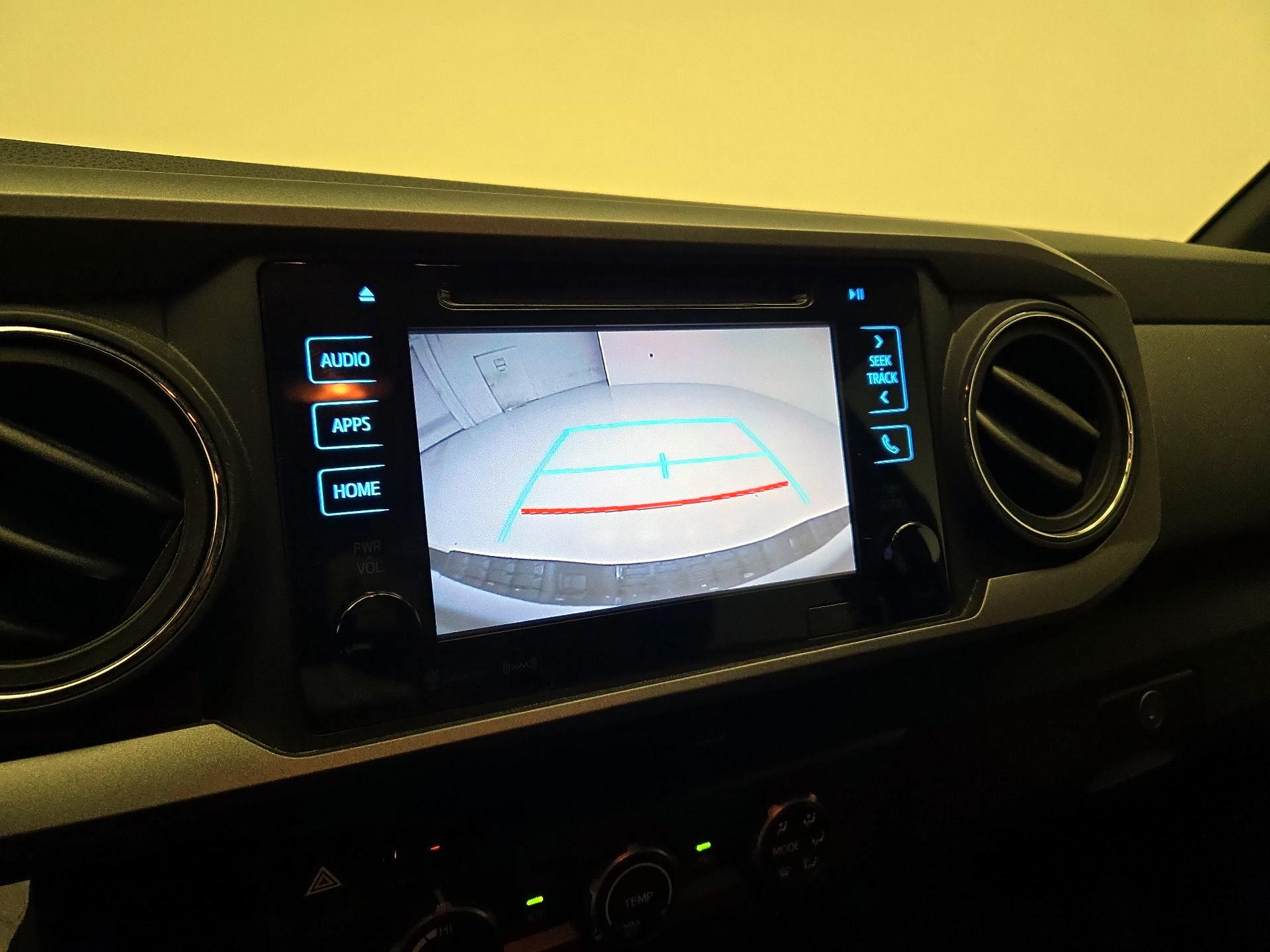 Thumbnail: 2016 Toyota Tacoma - 14