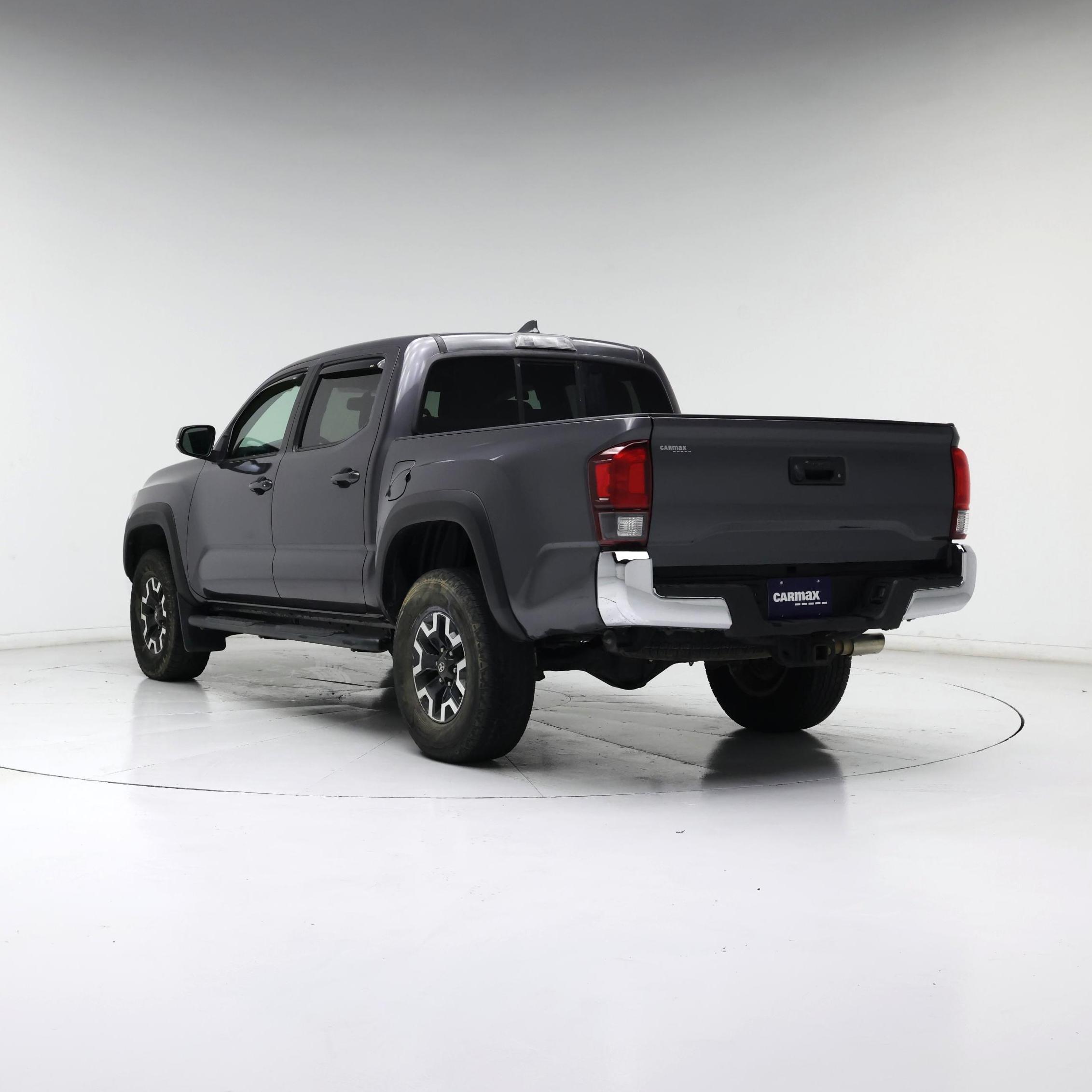 Thumbnail: 2016 Toyota Tacoma - 2