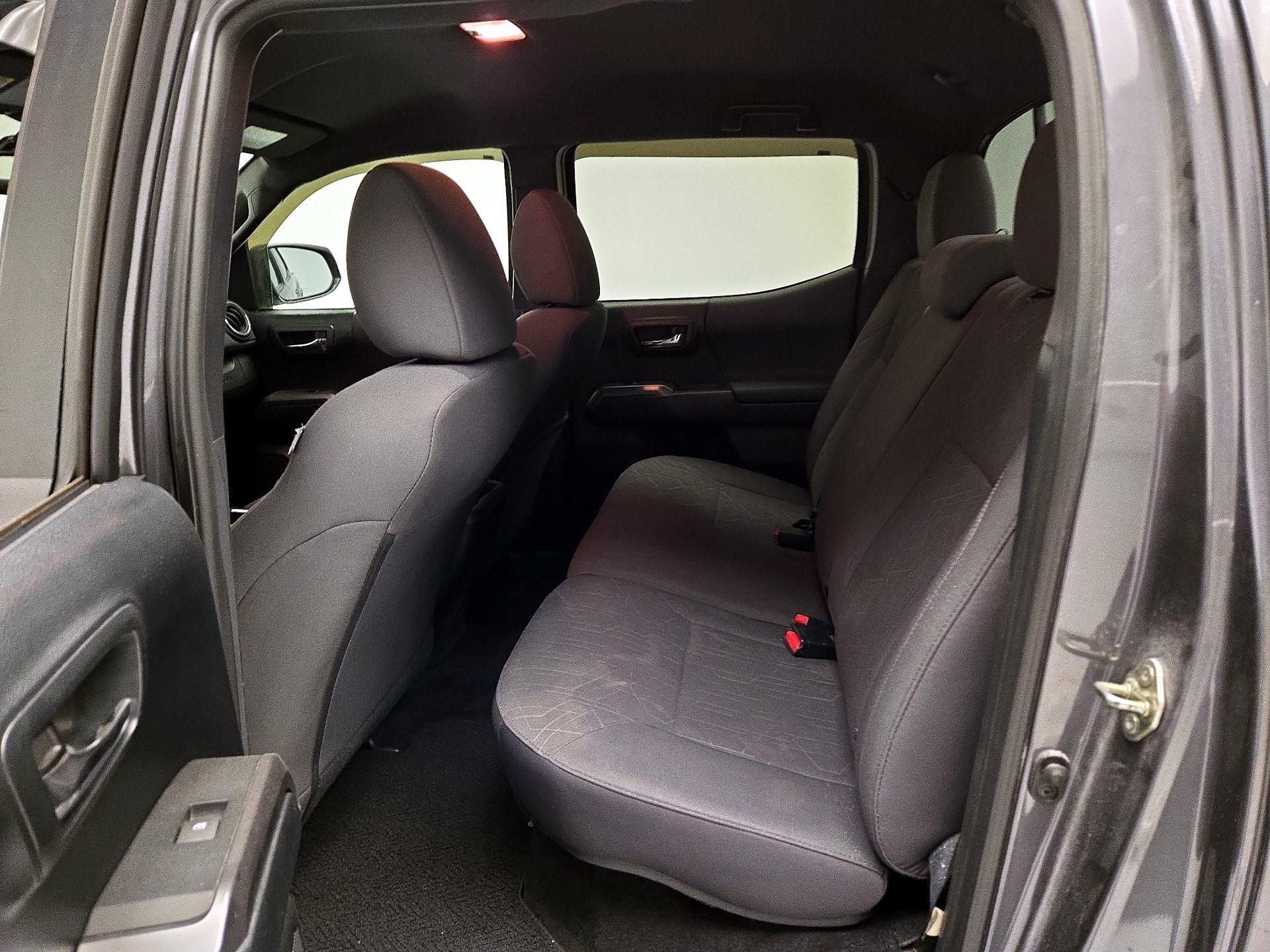 Thumbnail: 2016 Toyota Tacoma - 19