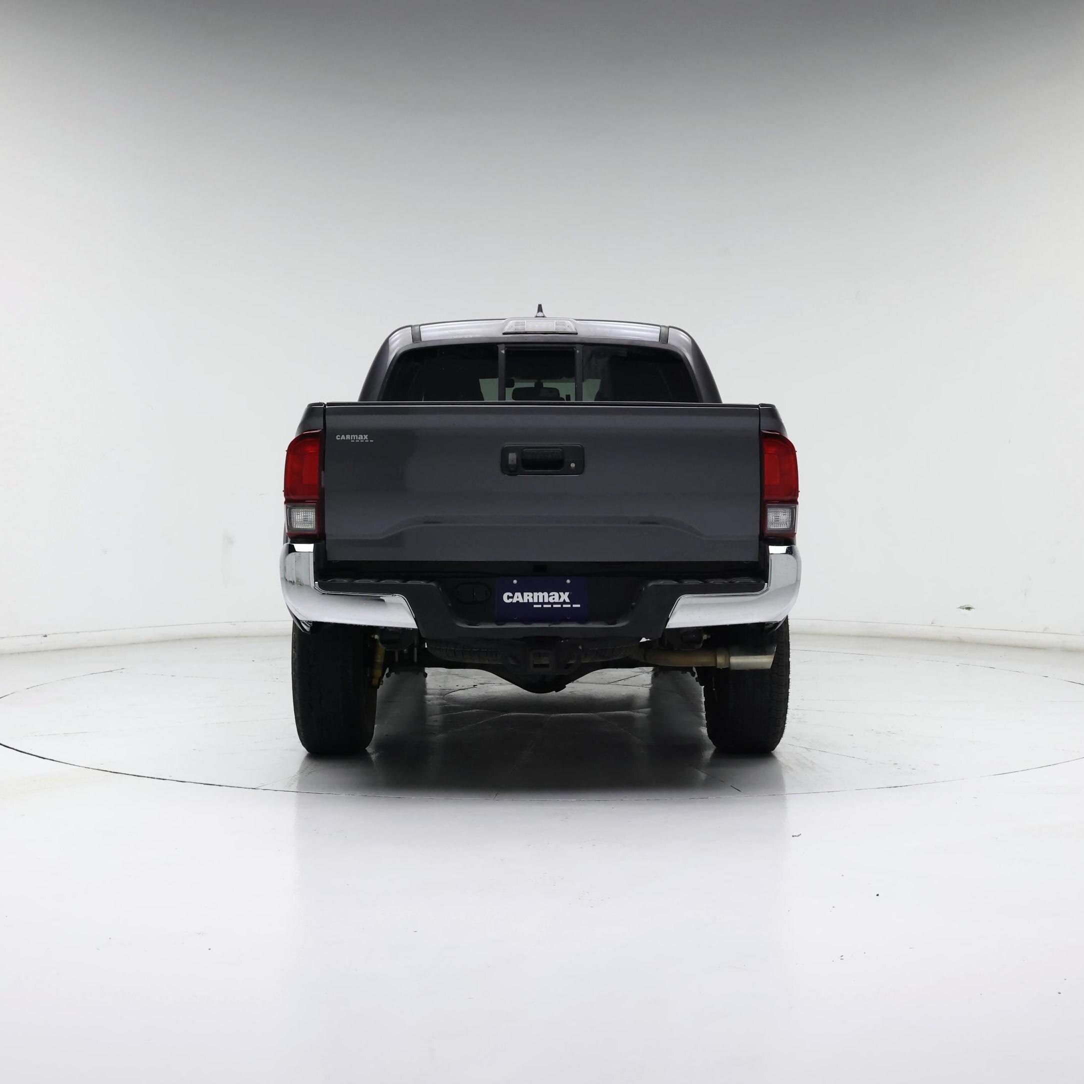 Thumbnail: 2016 Toyota Tacoma - 6