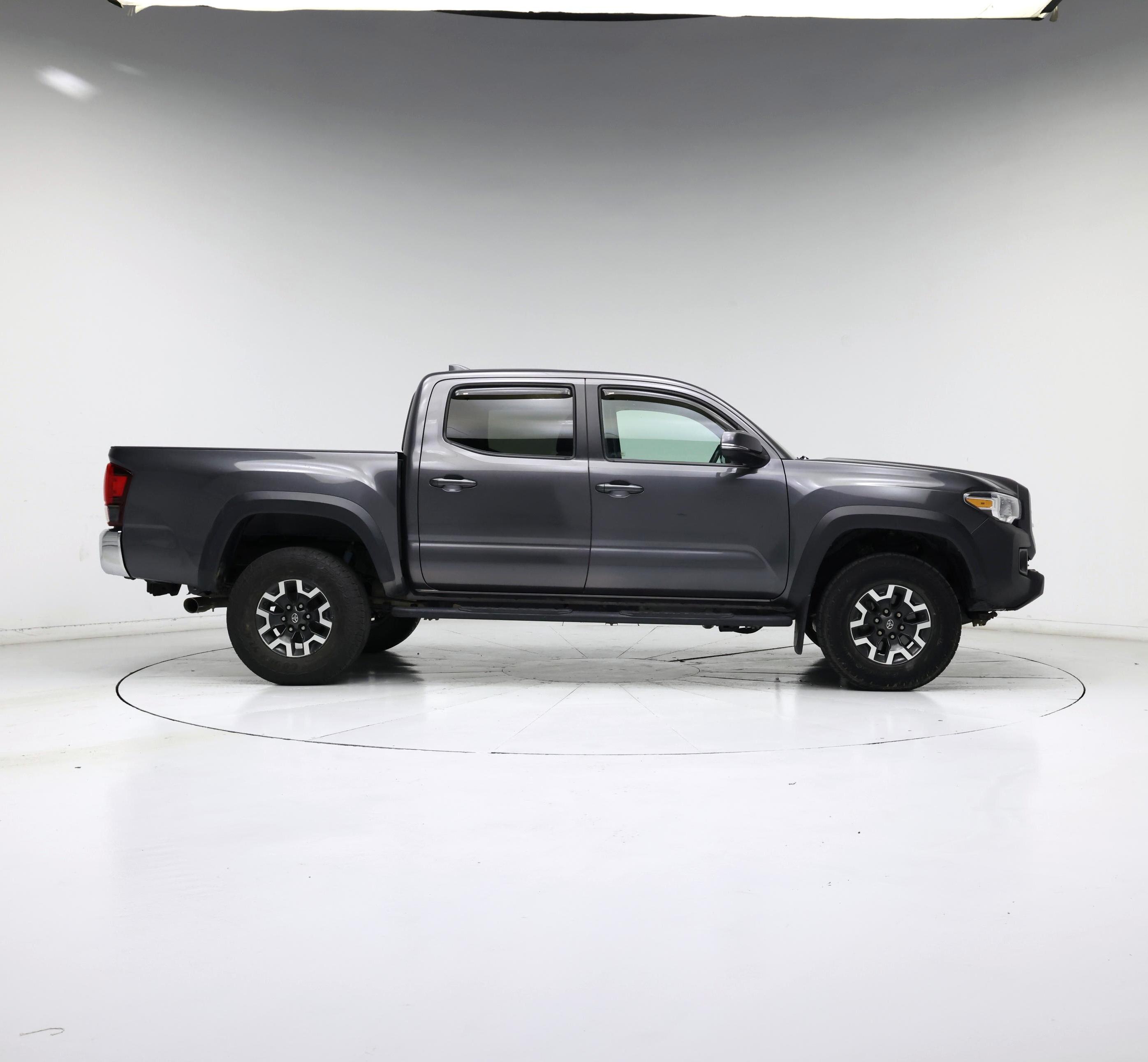 Thumbnail: 2016 Toyota Tacoma - 7