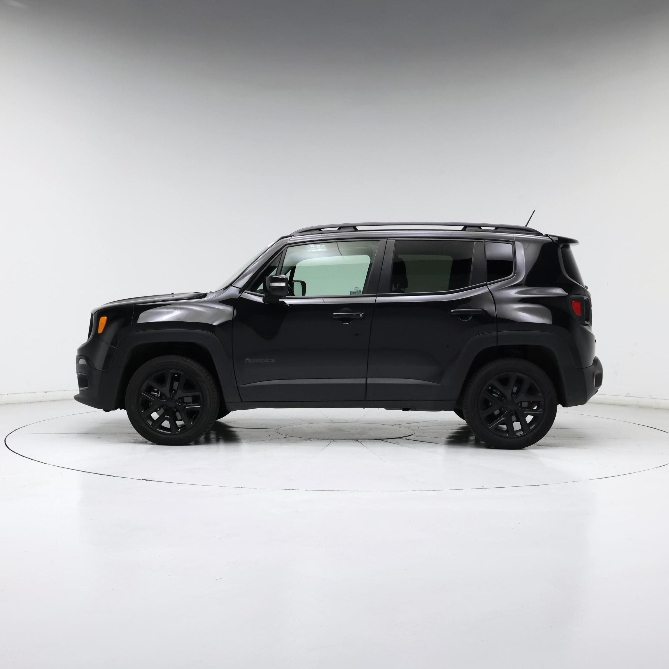 Thumbnail: 2016 Jeep Renegade - 3