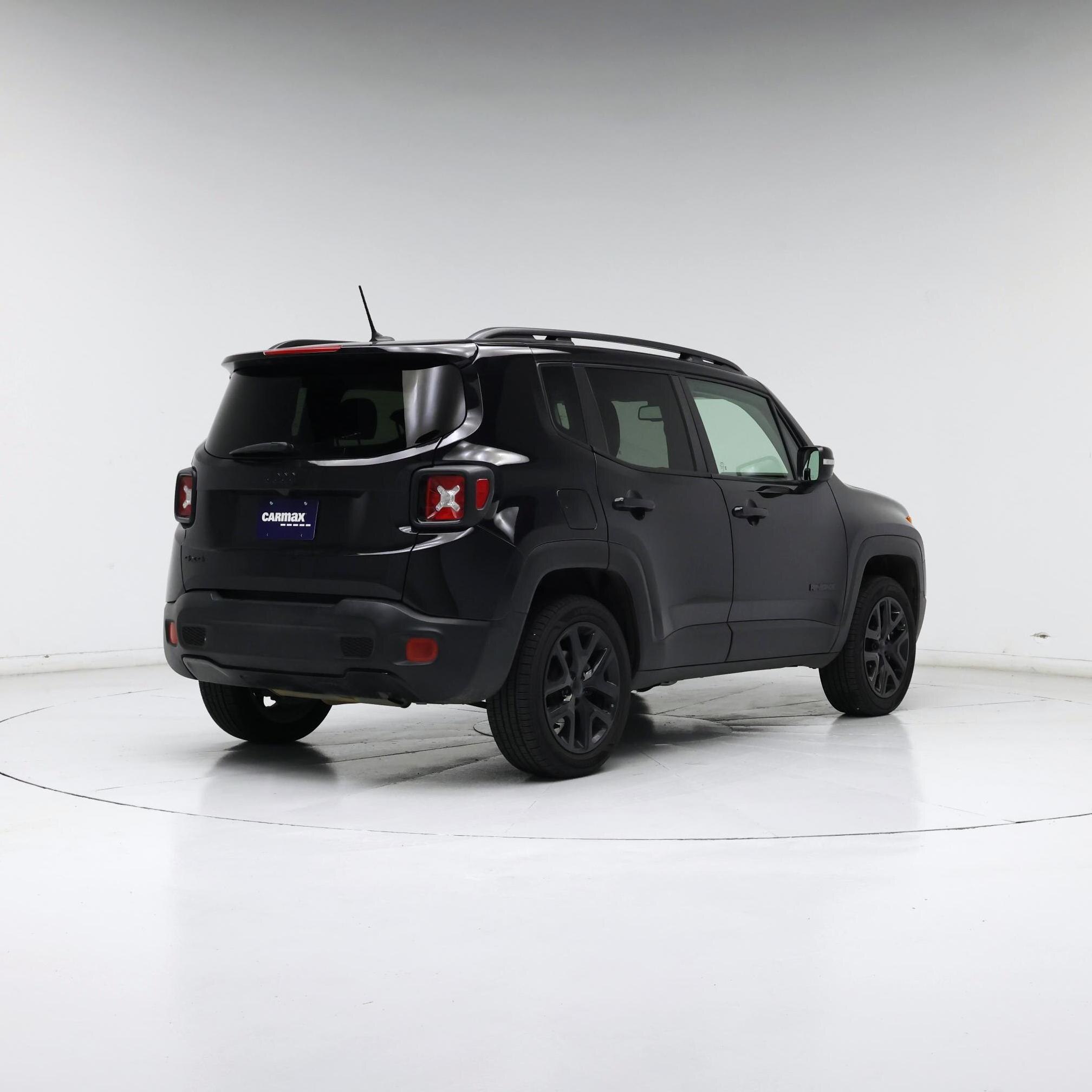 Thumbnail: 2016 Jeep Renegade - 8
