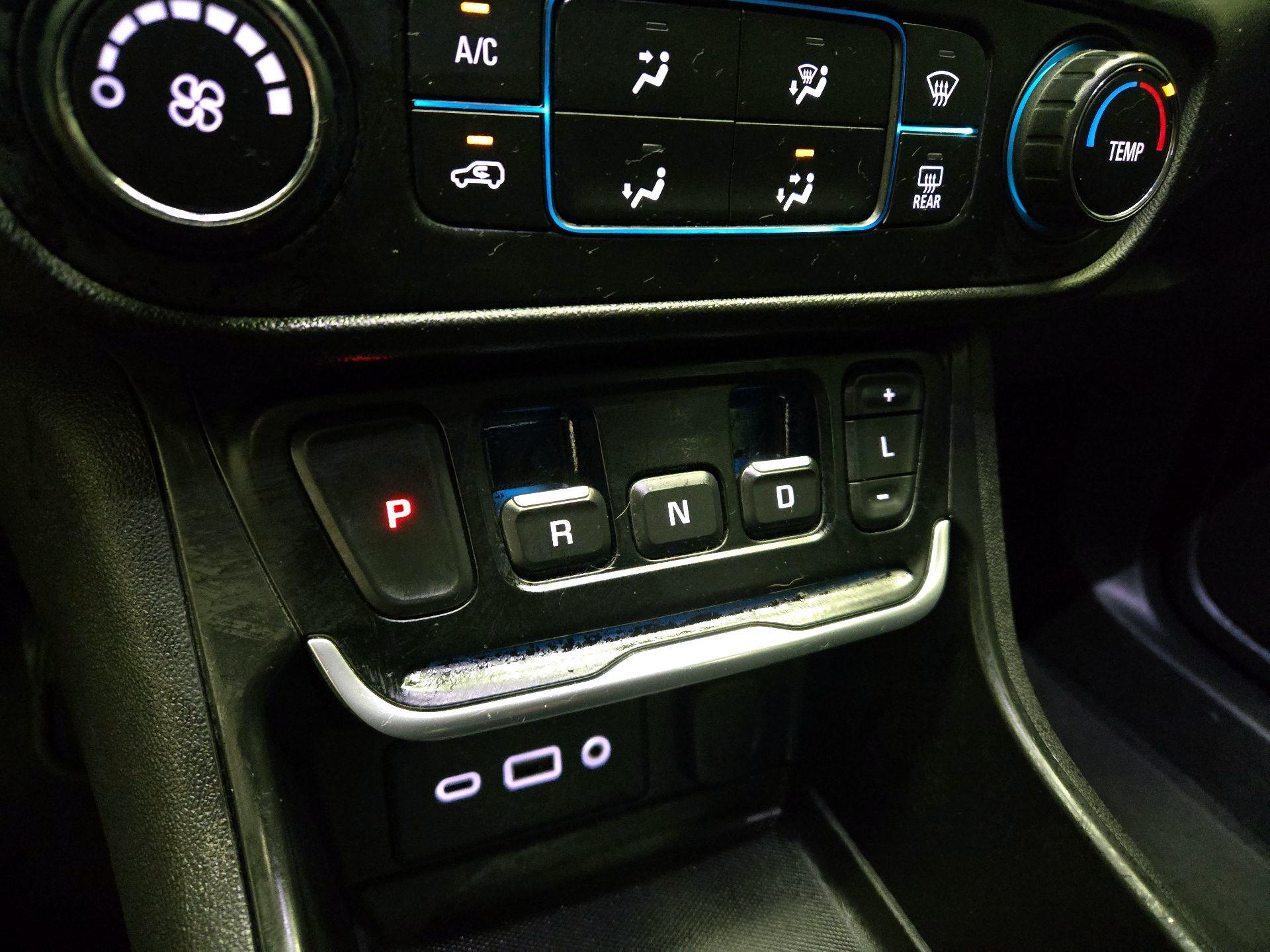 Thumbnail: 2021 GMC Terrain - 17