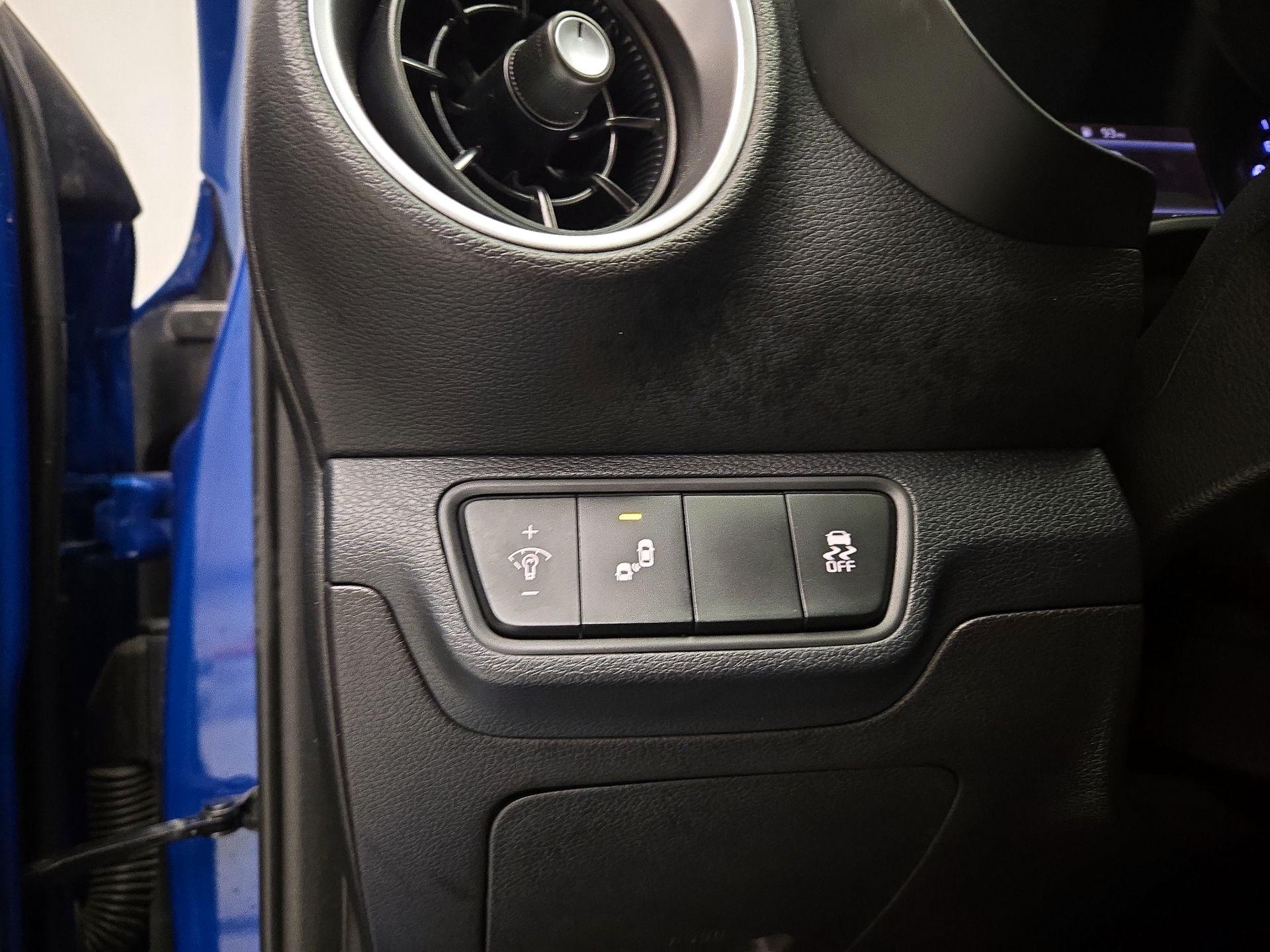 Thumbnail: 2022 Kia Forte - 13