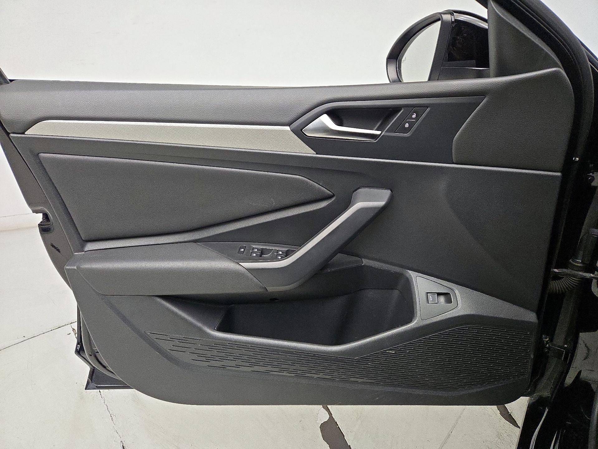 Thumbnail: 2020 Volkswagen Jetta - 12