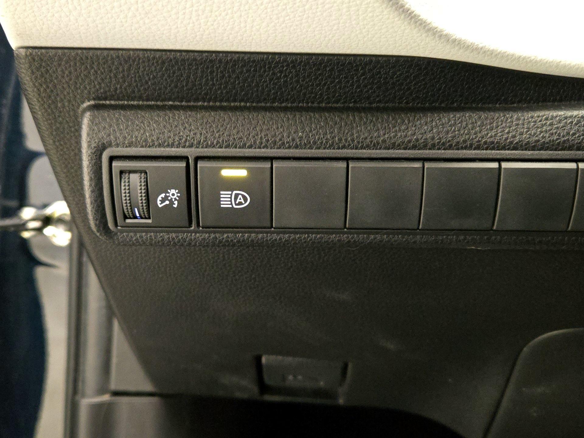 Thumbnail: 2022 Toyota Corolla - 13