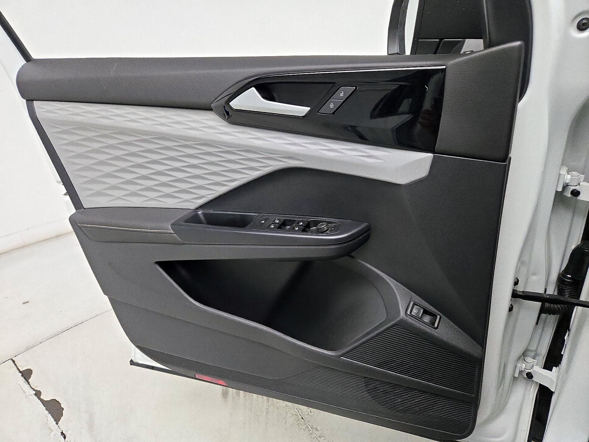 Thumbnail: 2024 Volkswagen Taos - 12