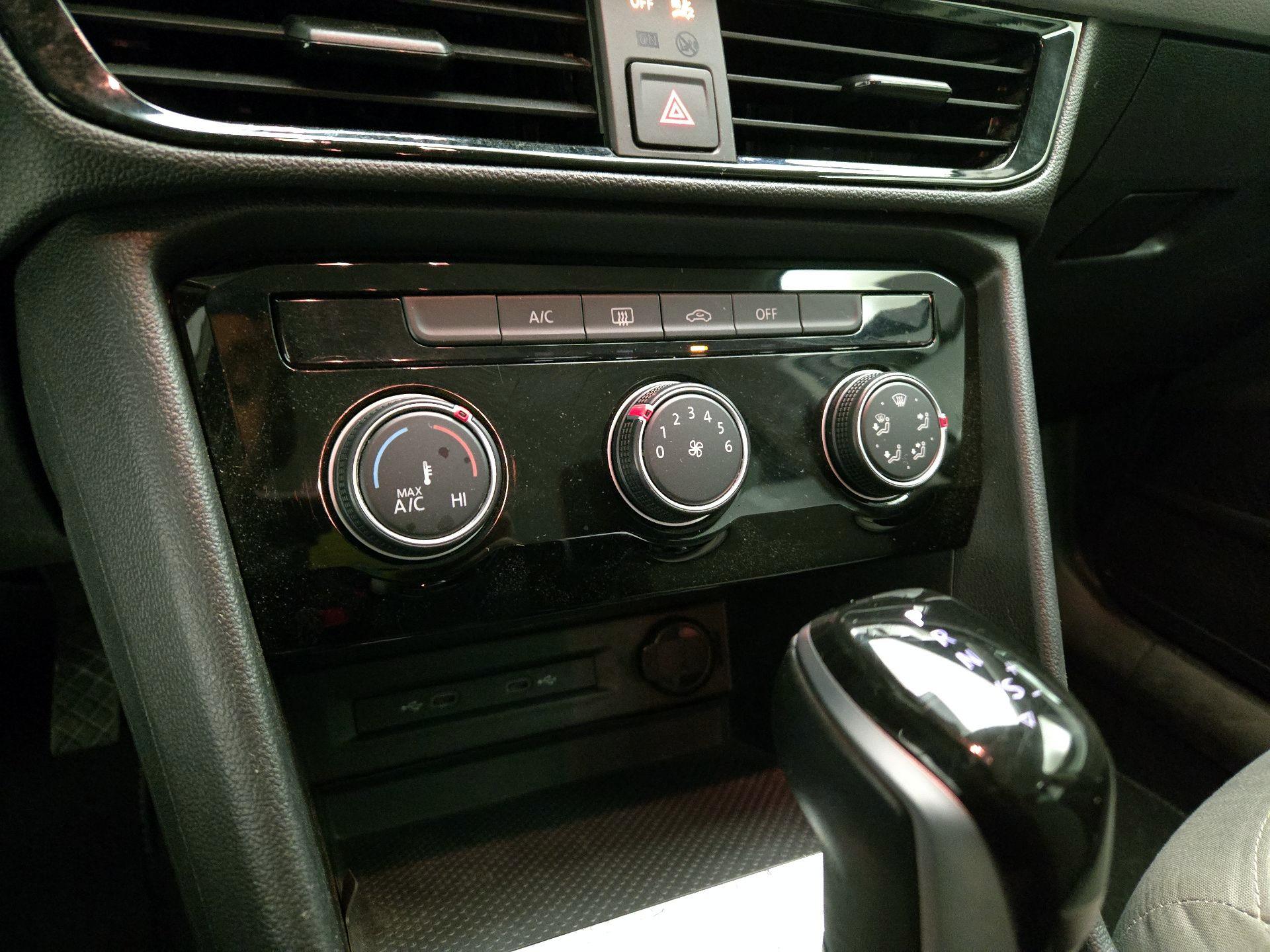 Thumbnail: 2024 Volkswagen Taos - 15