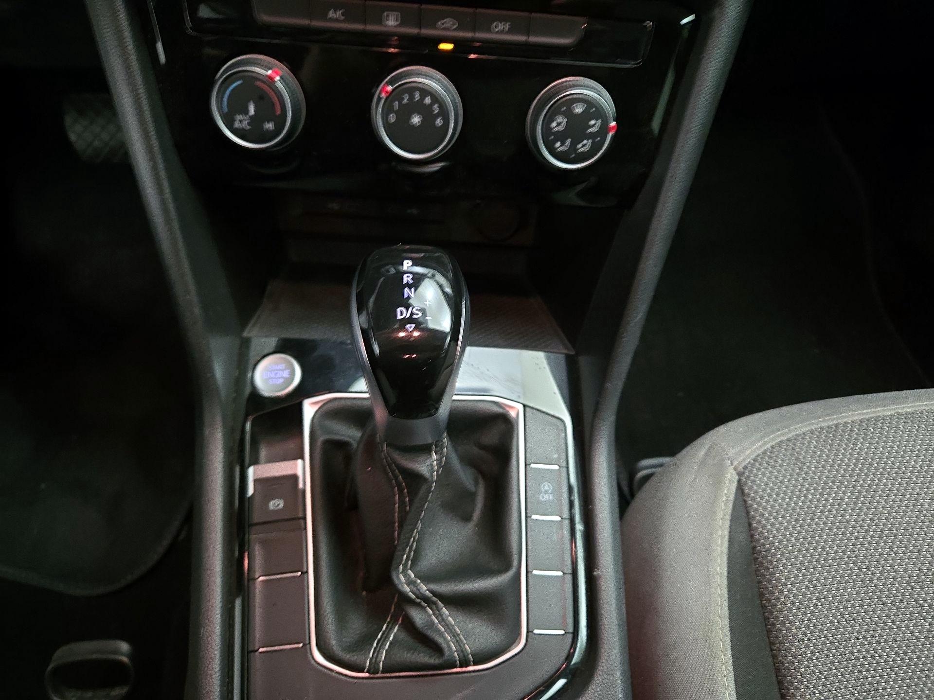 Thumbnail: 2024 Volkswagen Taos - 16