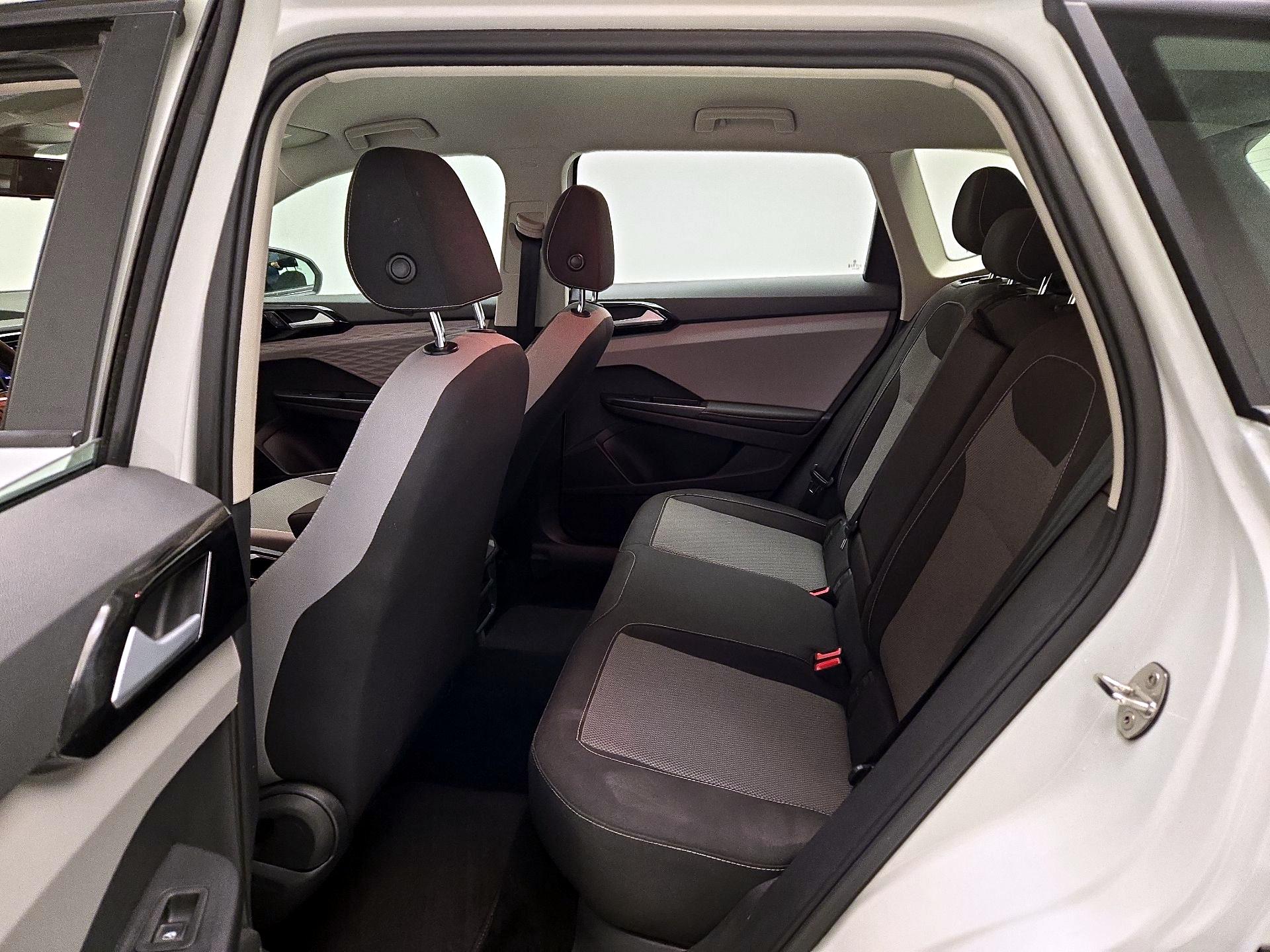 Thumbnail: 2024 Volkswagen Taos - 18