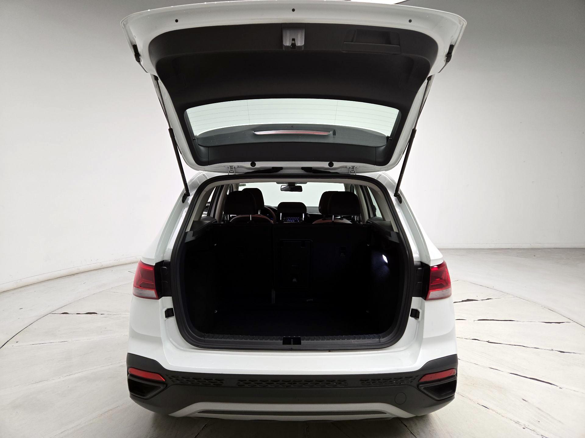 Thumbnail: 2024 Volkswagen Taos - 19