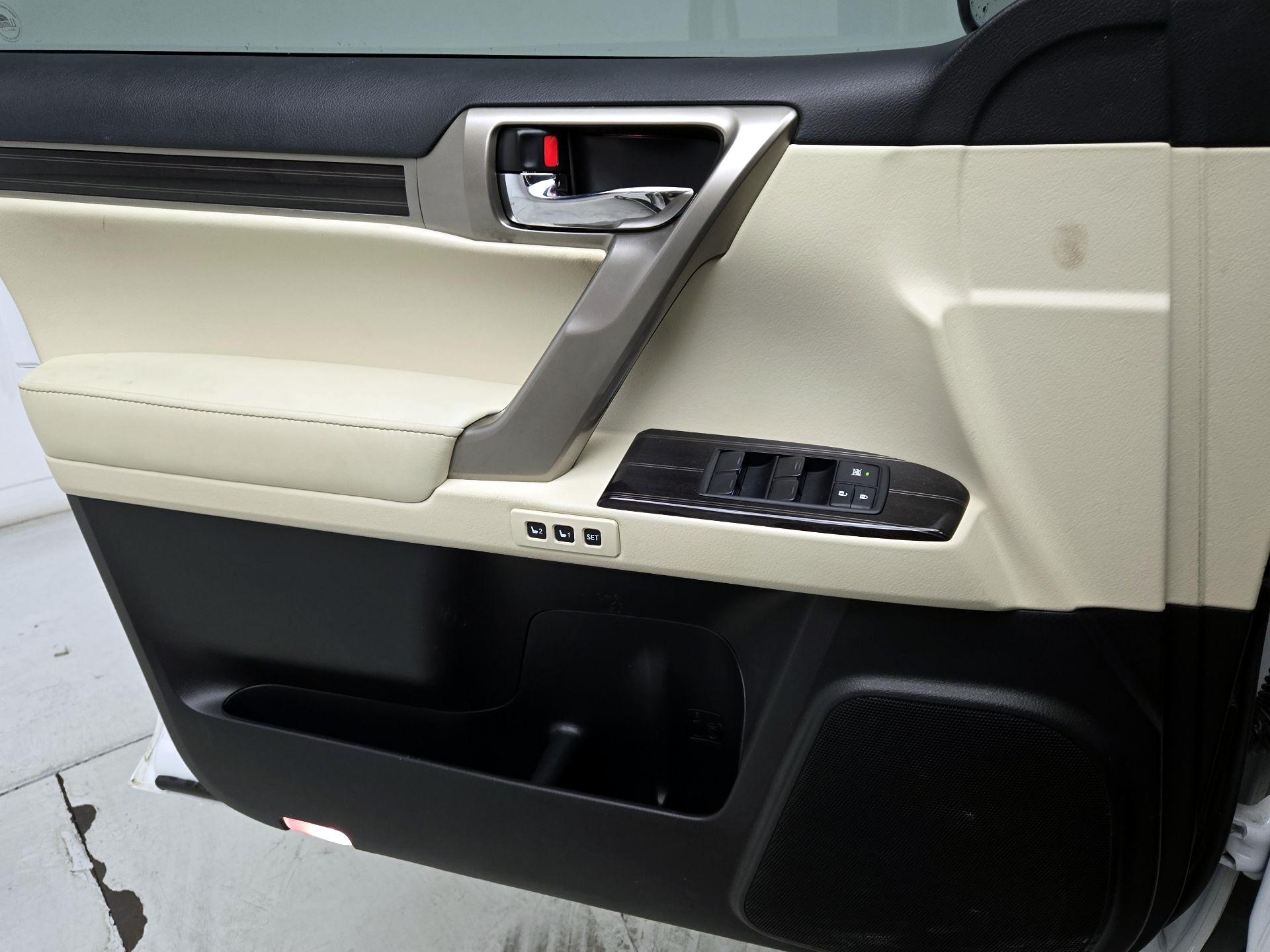 Thumbnail: 2021 Lexus GX - 12