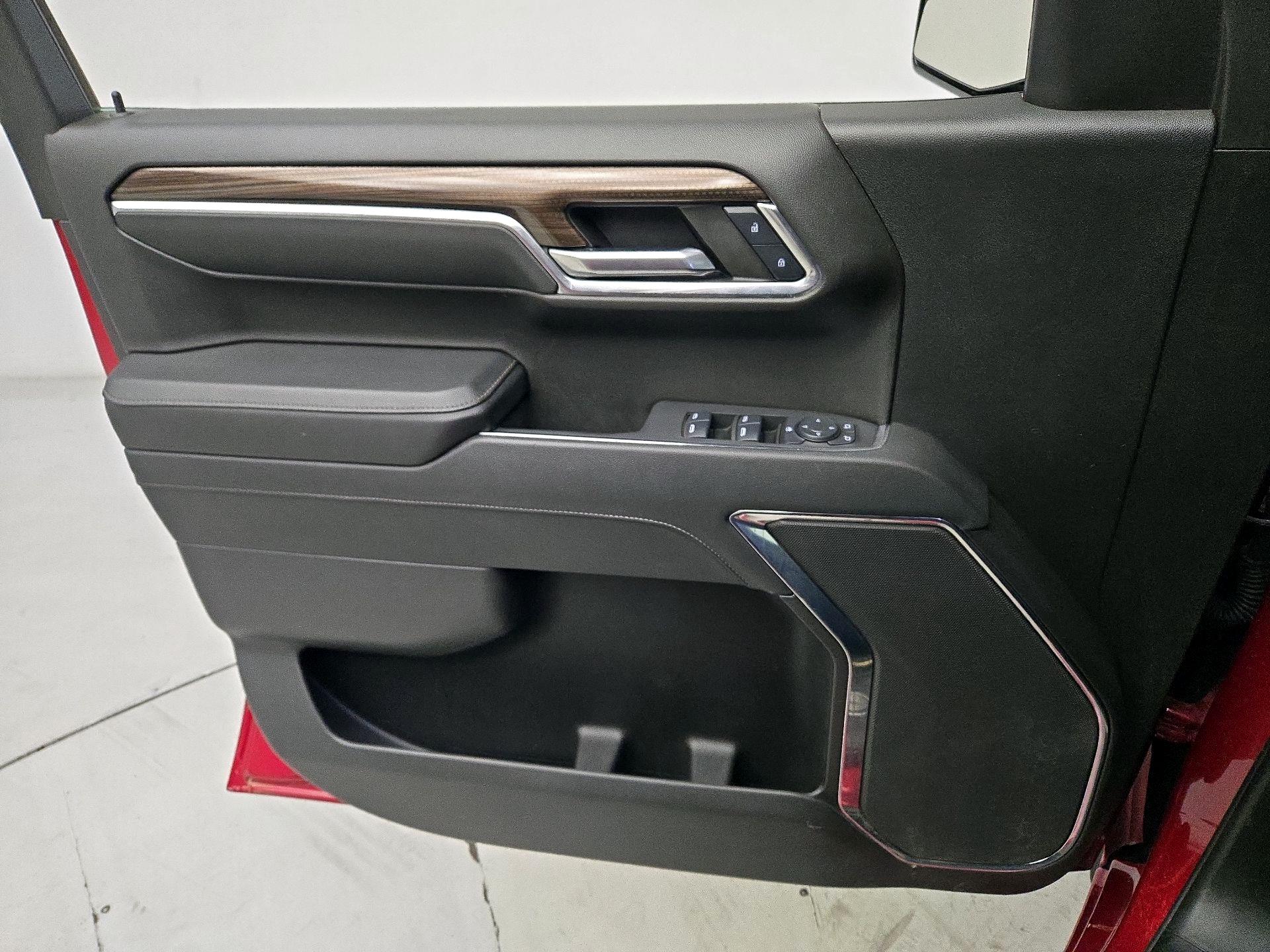 Thumbnail: 2024 Chevrolet Silverado 1500 - 12