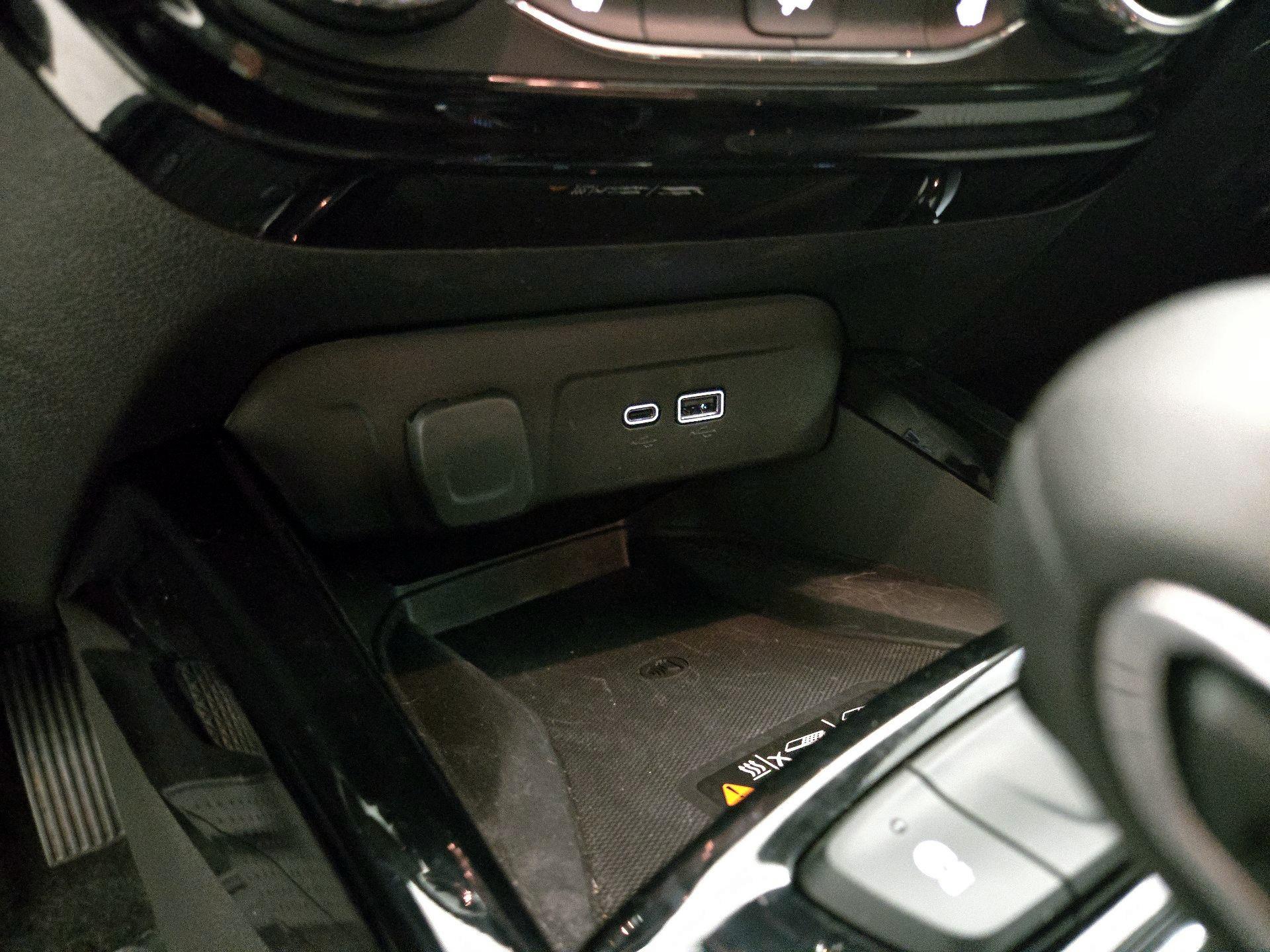 Thumbnail: 2025 Chevrolet Trax - 18