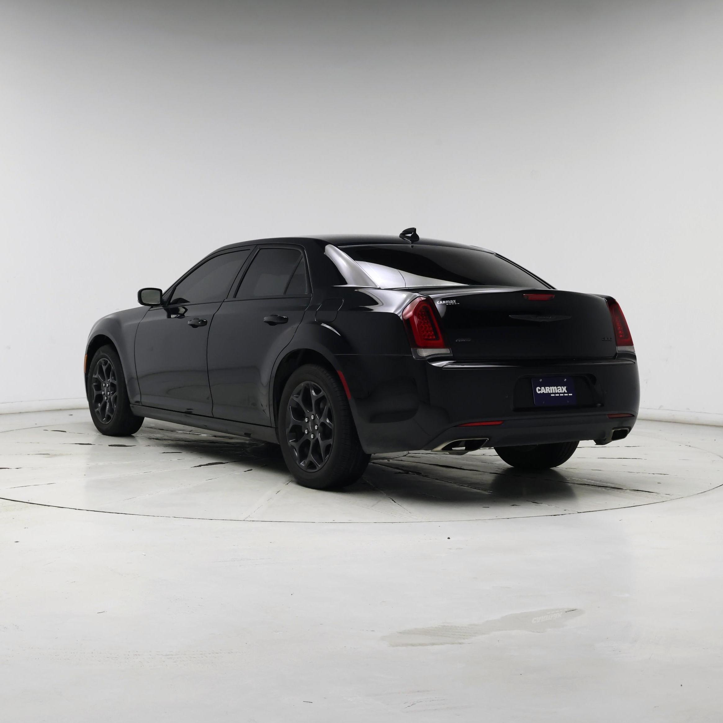 Thumbnail: 2022 Chrysler 300 - 2