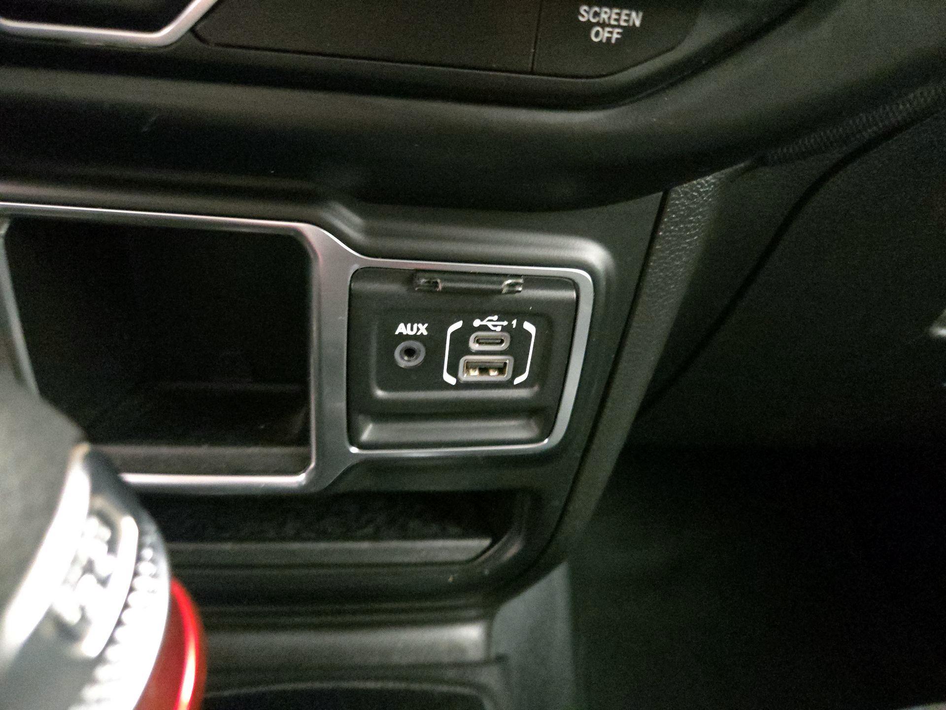 Thumbnail: 2022 Jeep Gladiator - 17