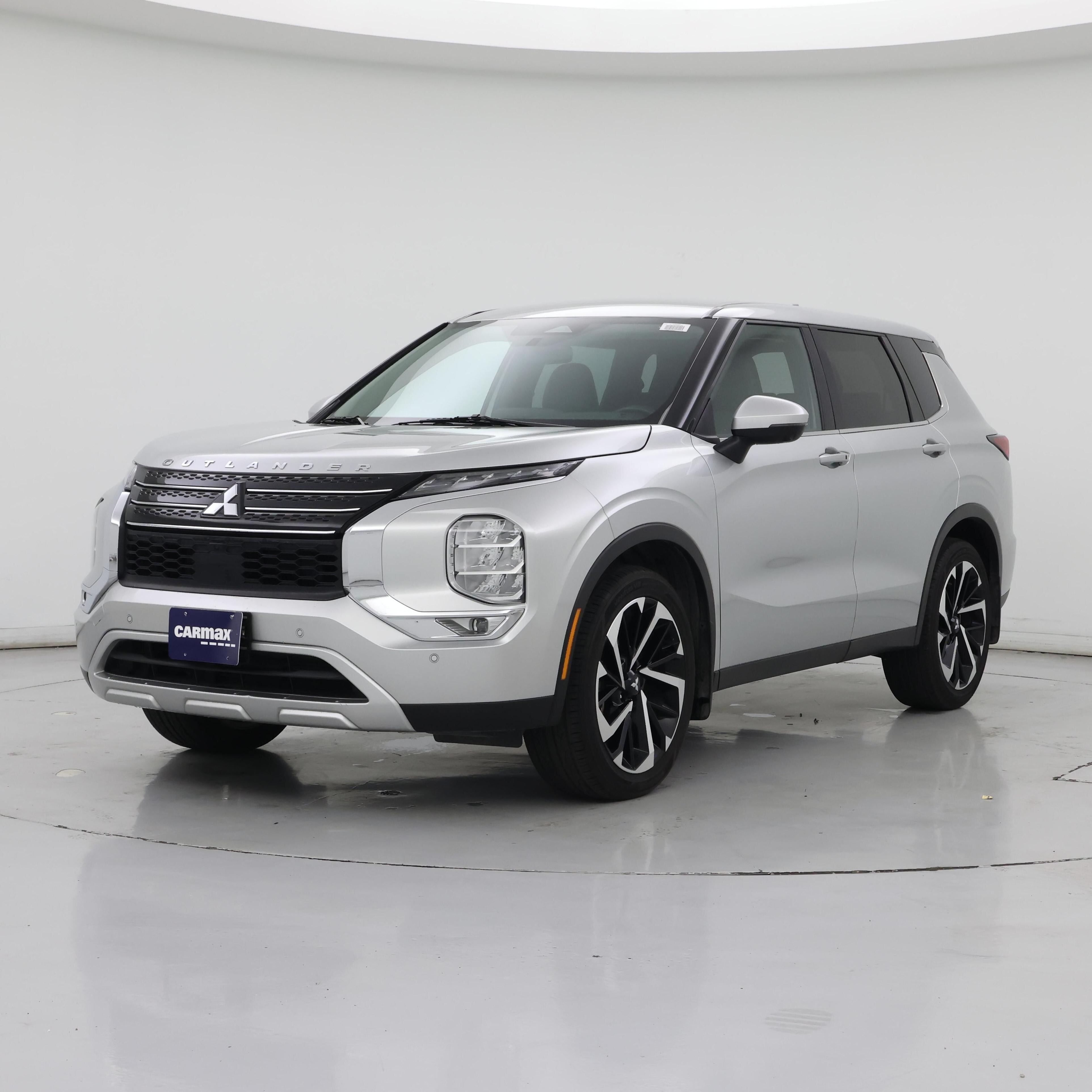 Thumbnail: 2023 Mitsubishi Outlander - 4