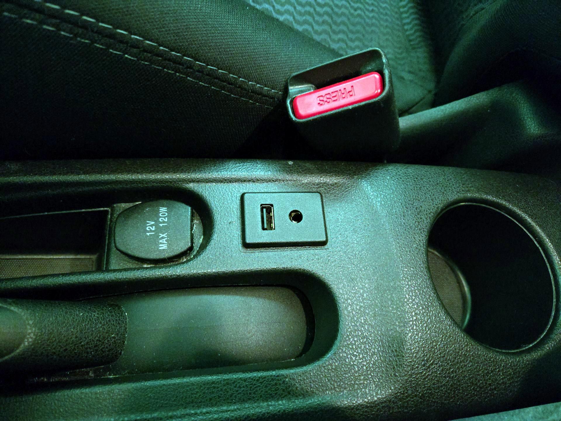 Thumbnail: 2015 Nissan Versa Note - 17