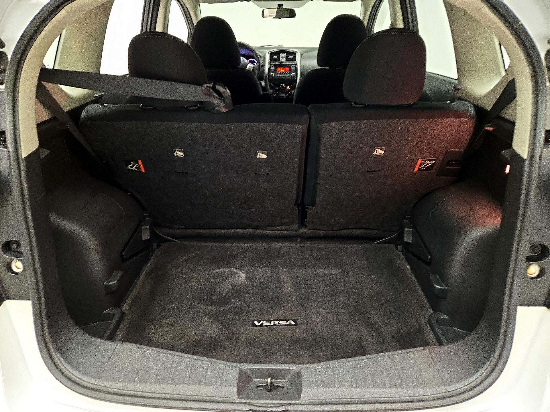 Thumbnail: 2015 Nissan Versa Note - 19