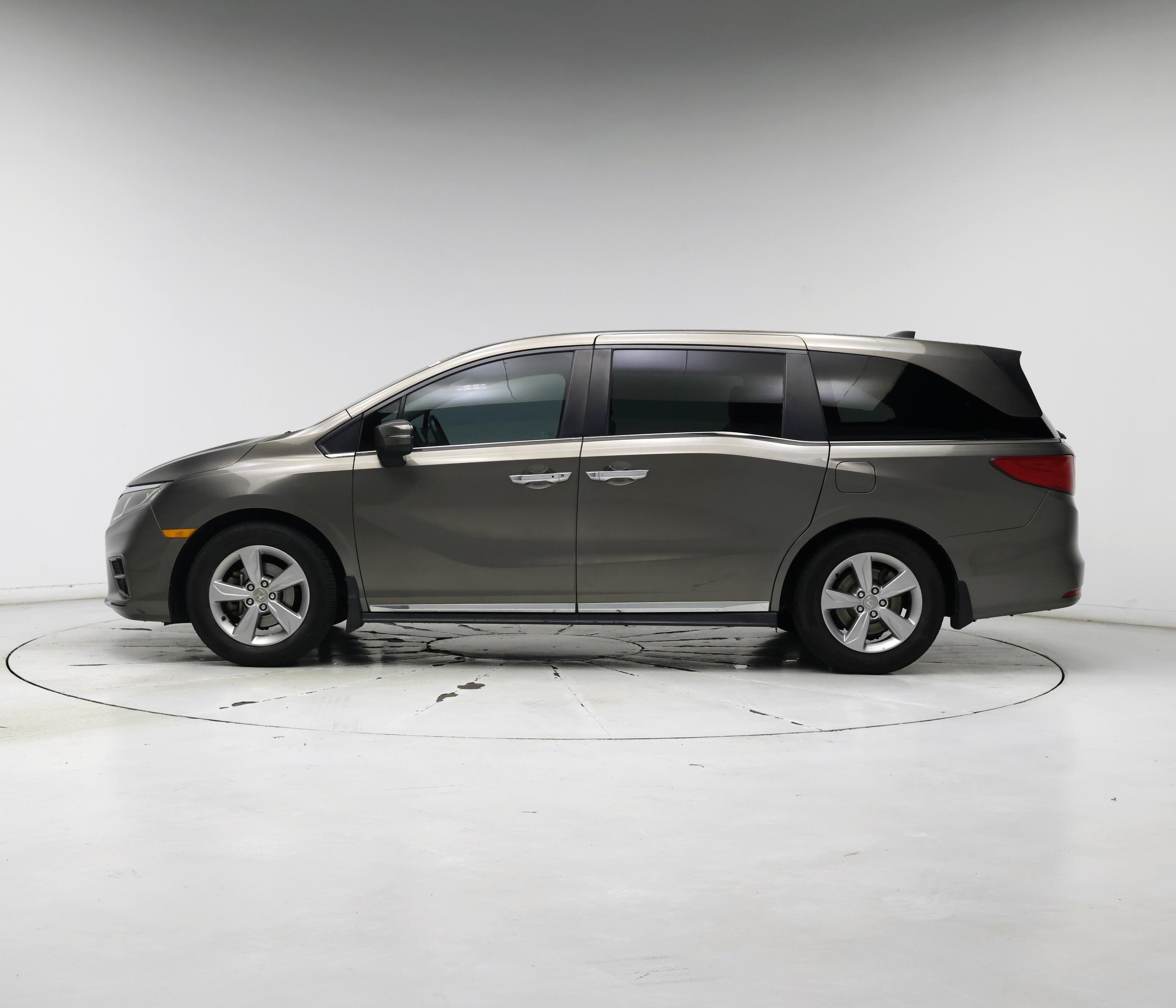 Thumbnail: 2018 Honda Odyssey - 3