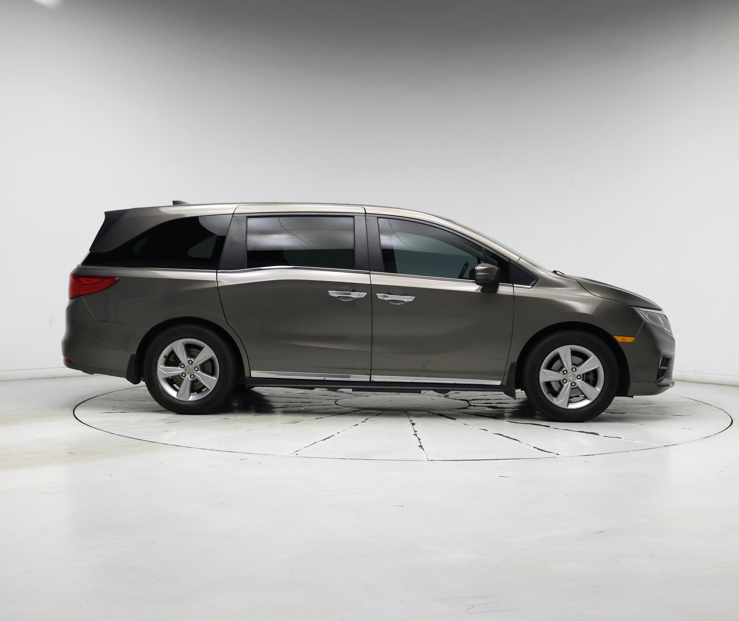 Thumbnail: 2018 Honda Odyssey - 7