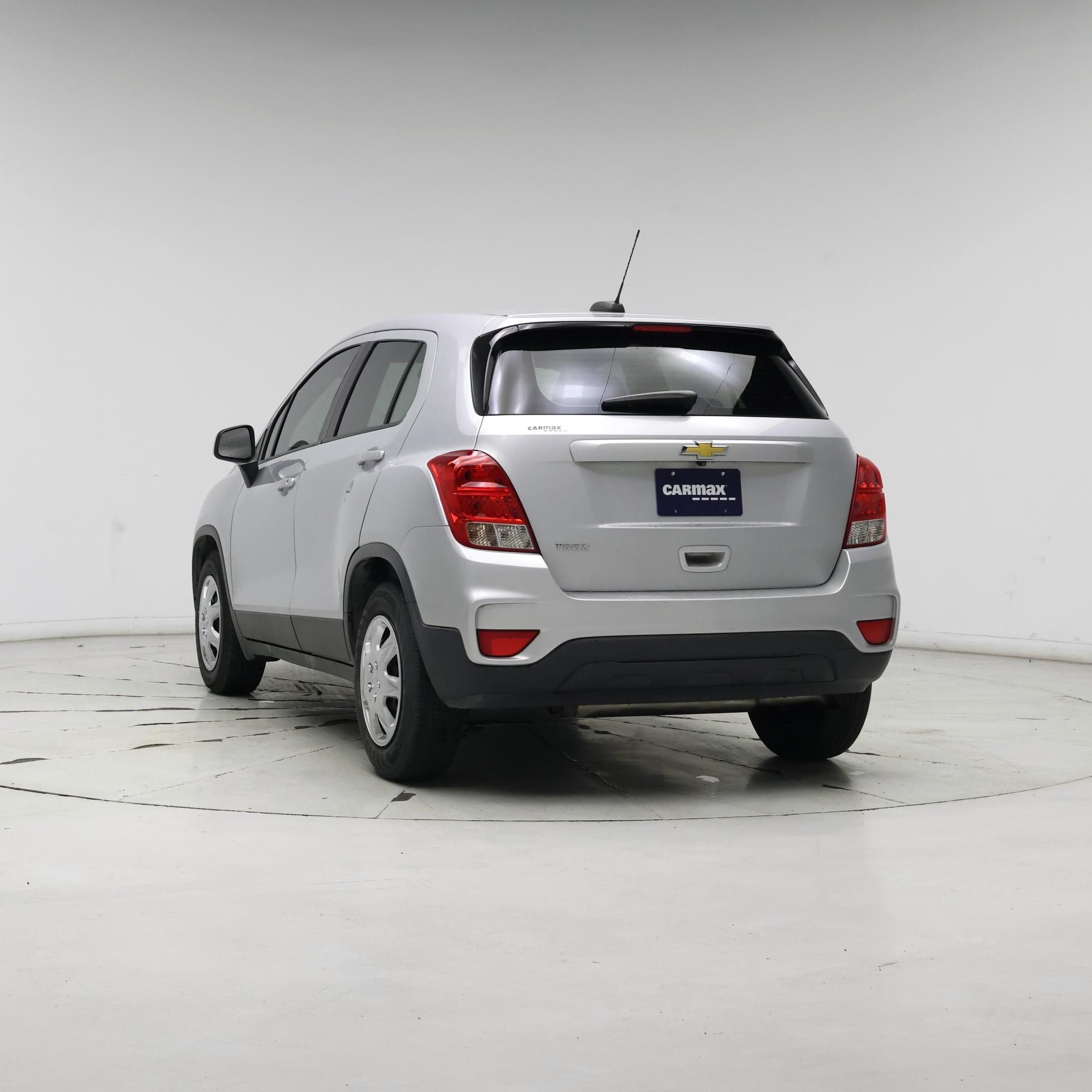 Thumbnail: 2019 Chevrolet Trax - 2