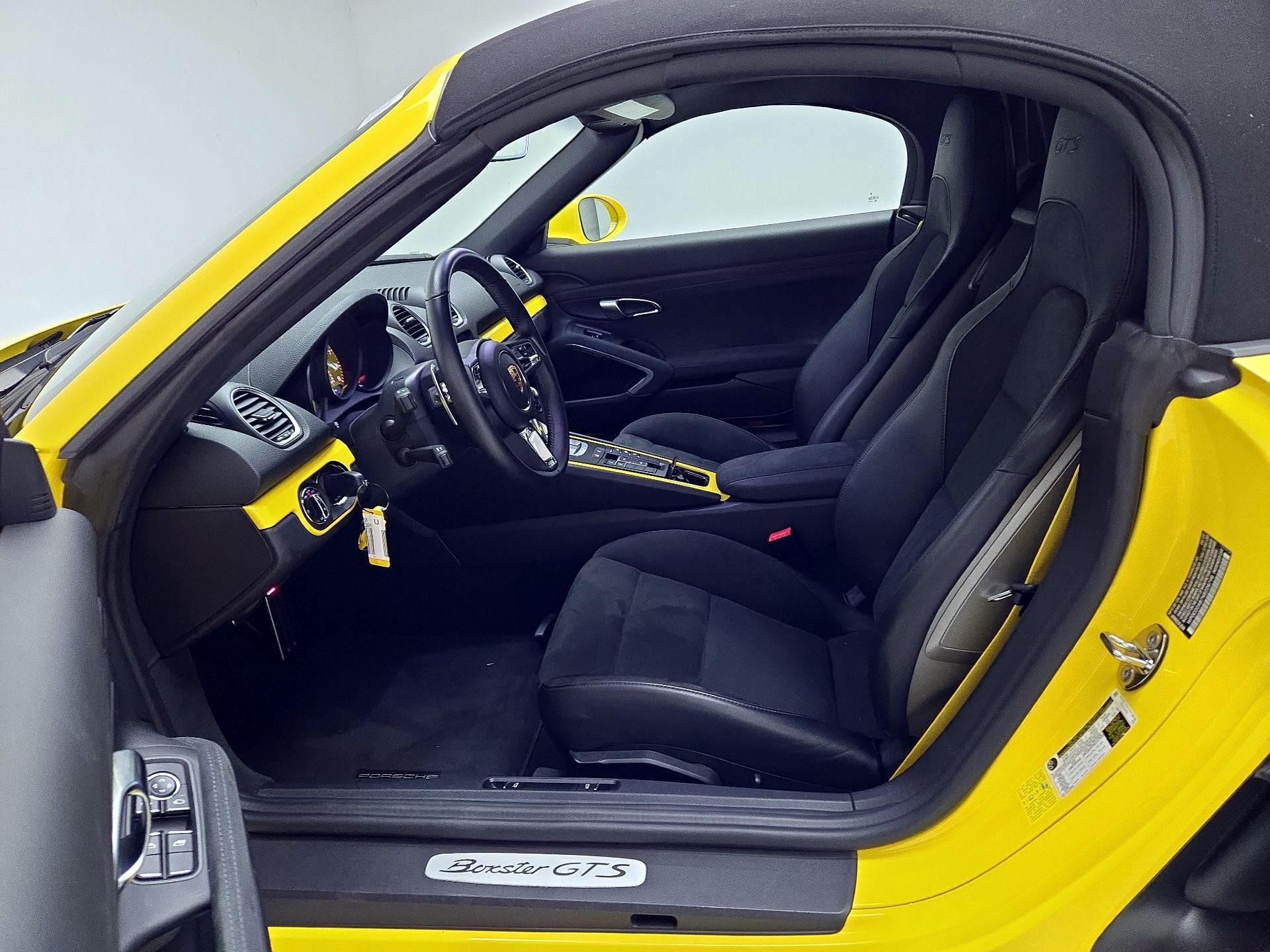 Thumbnail: 2022 Porsche 718 Boxster - 11