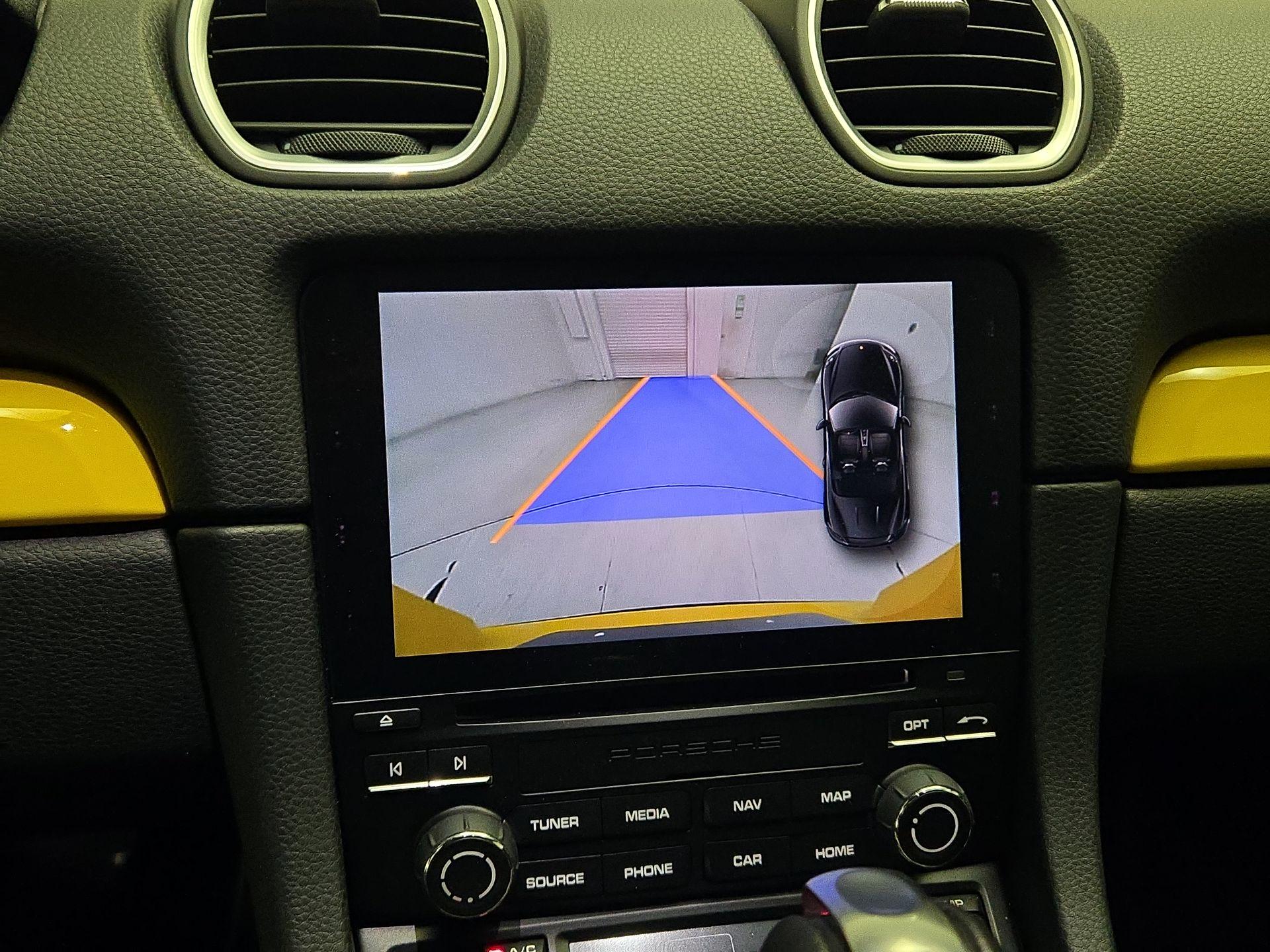 Thumbnail: 2022 Porsche 718 Boxster - 14