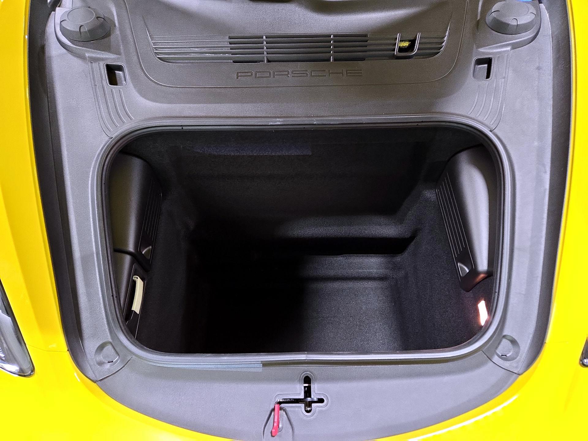 Thumbnail: 2022 Porsche 718 Boxster - 20