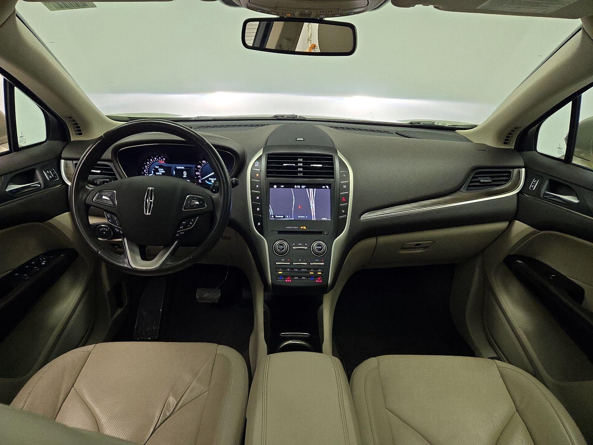 Thumbnail: 2017 Lincoln MKC - 9