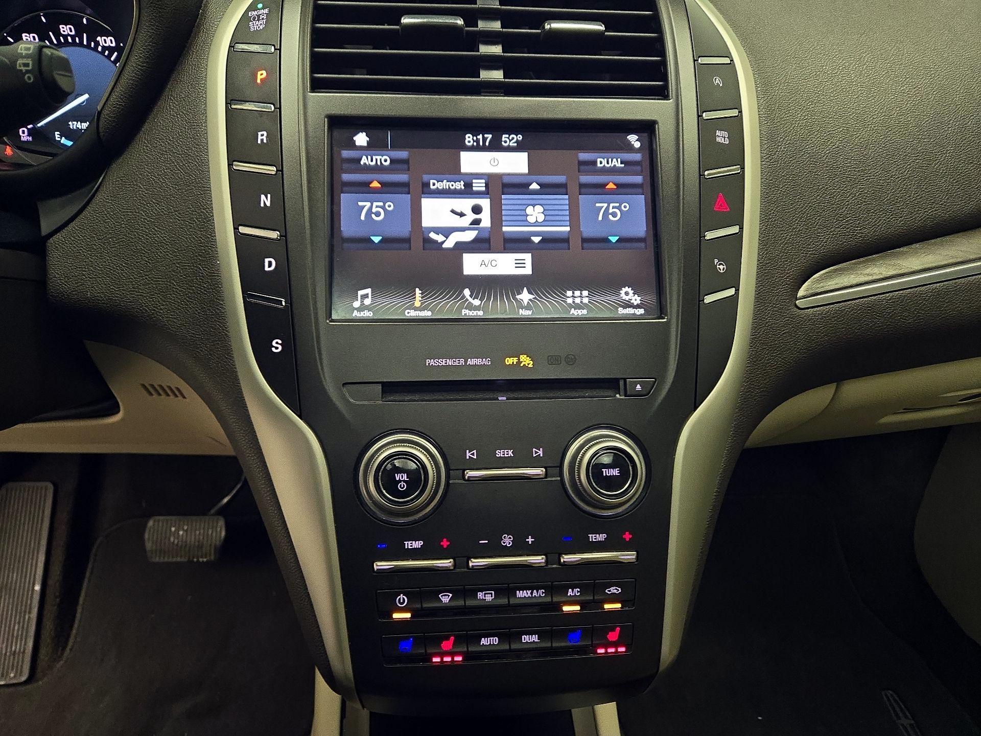 Thumbnail: 2017 Lincoln MKC - 17