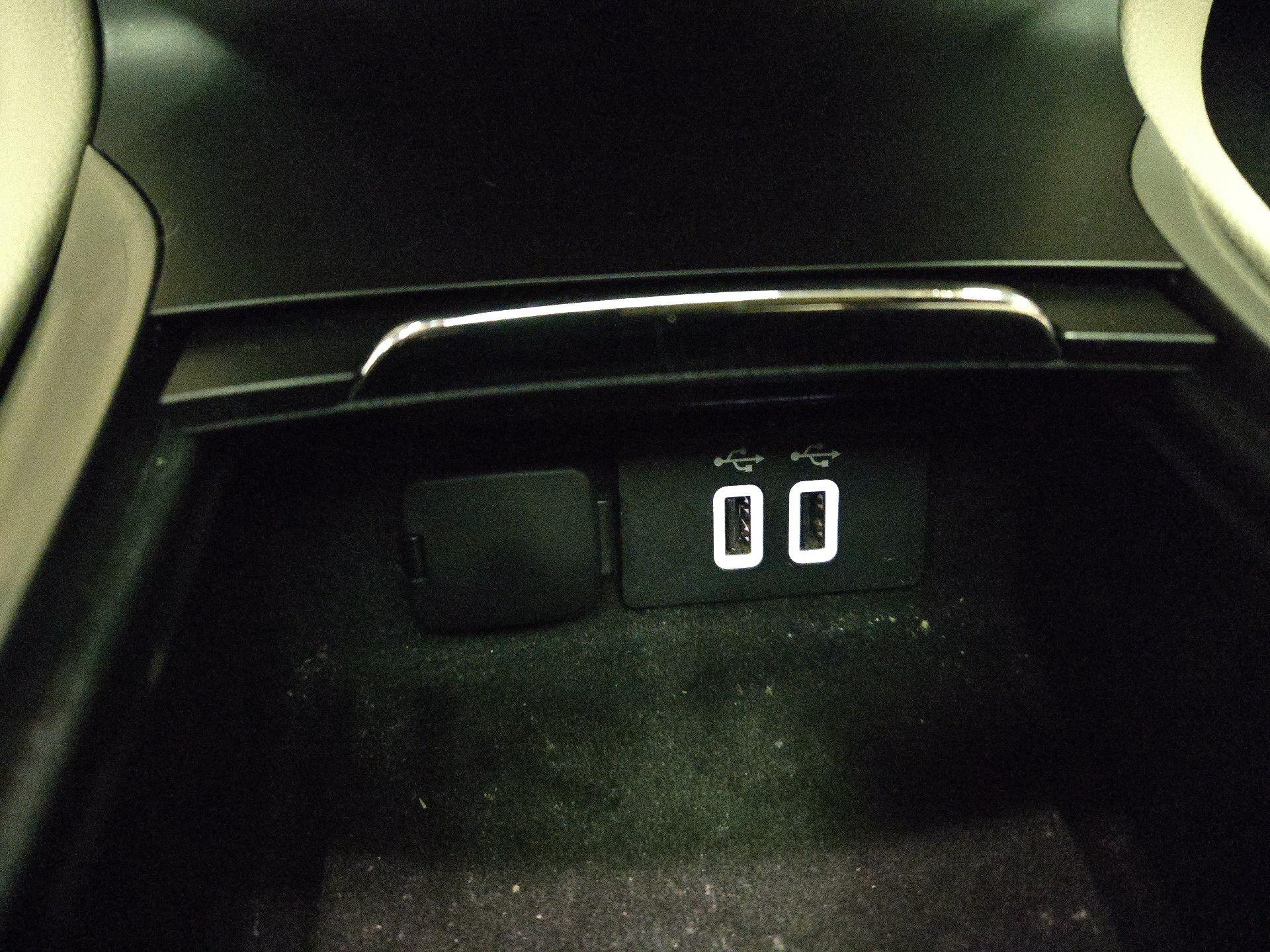 Thumbnail: 2017 Lincoln MKC - 19