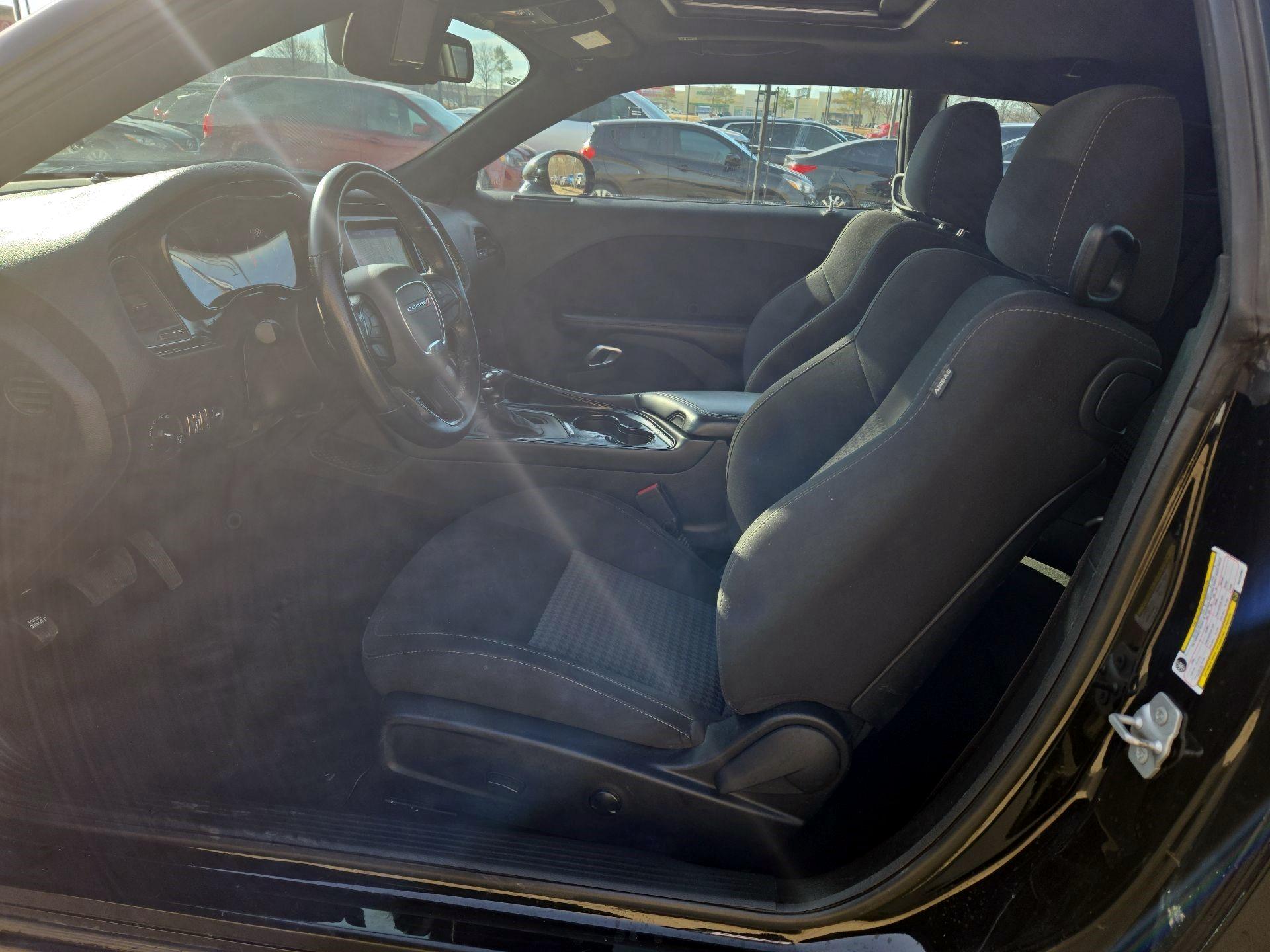 Thumbnail: 2022 Dodge Challenger - 9