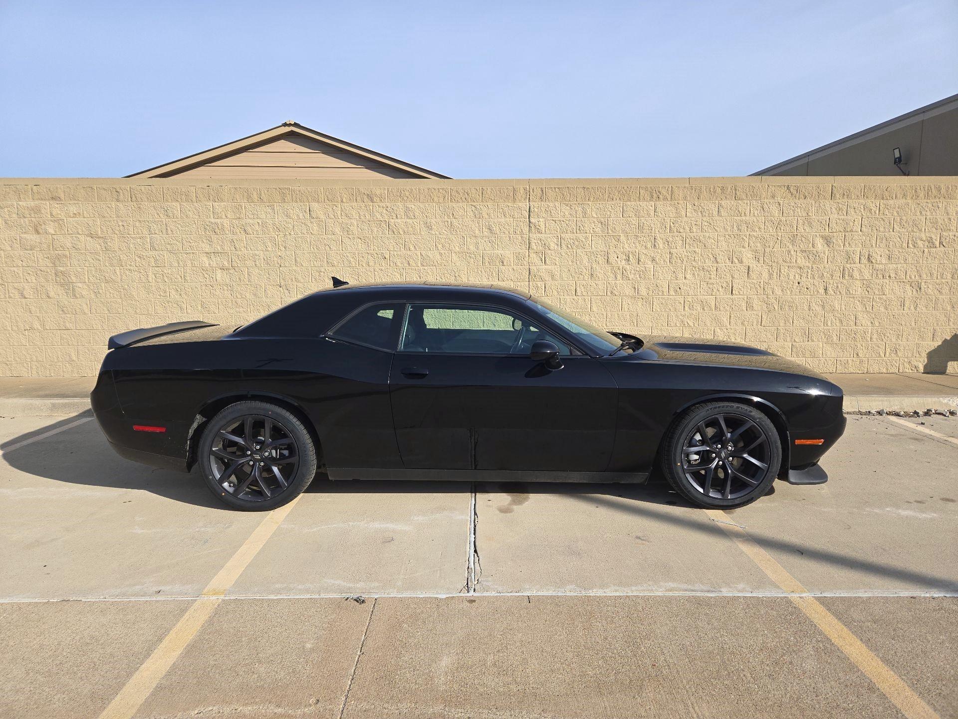 Thumbnail: 2022 Dodge Challenger - 4