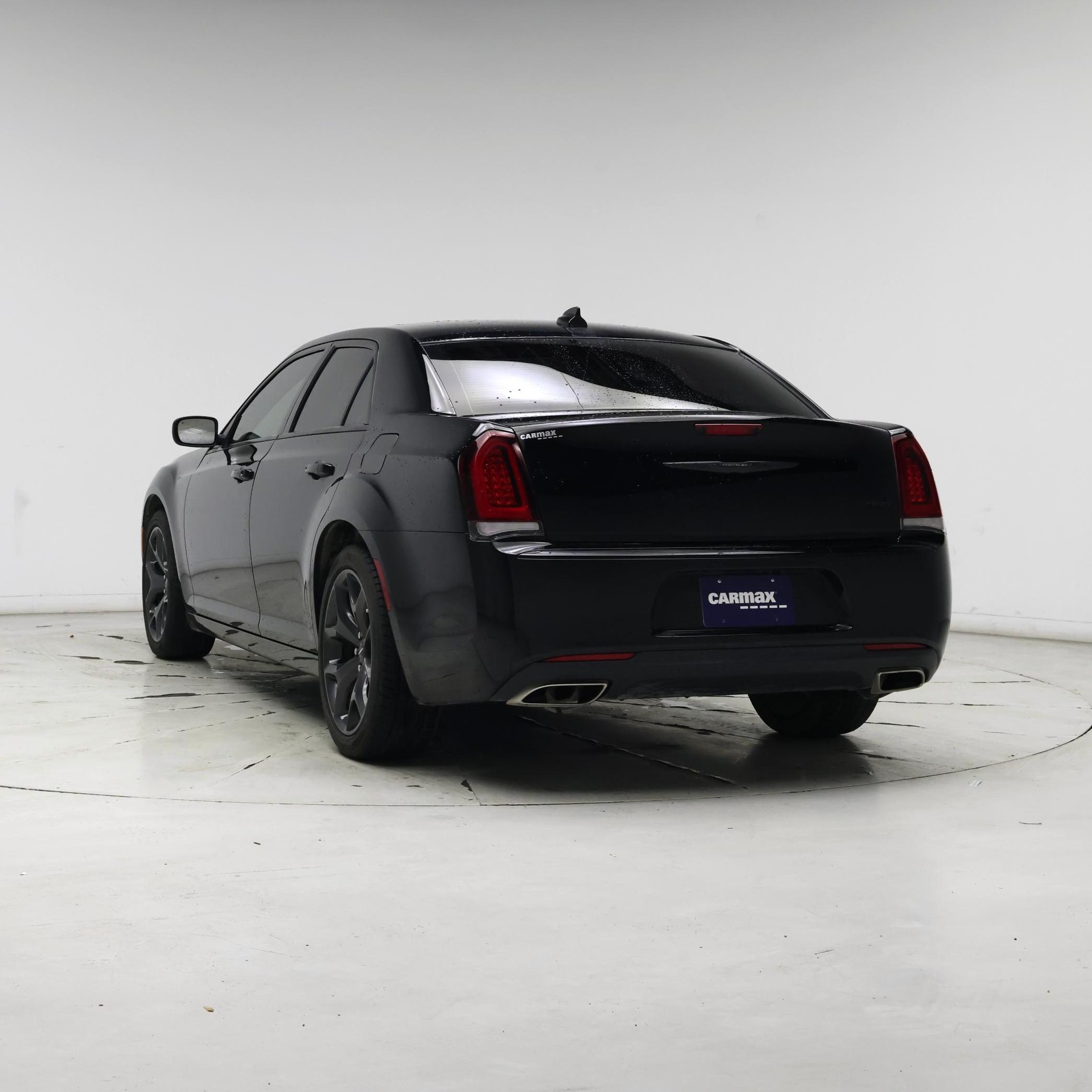 Thumbnail: 2023 Chrysler 300 - 2