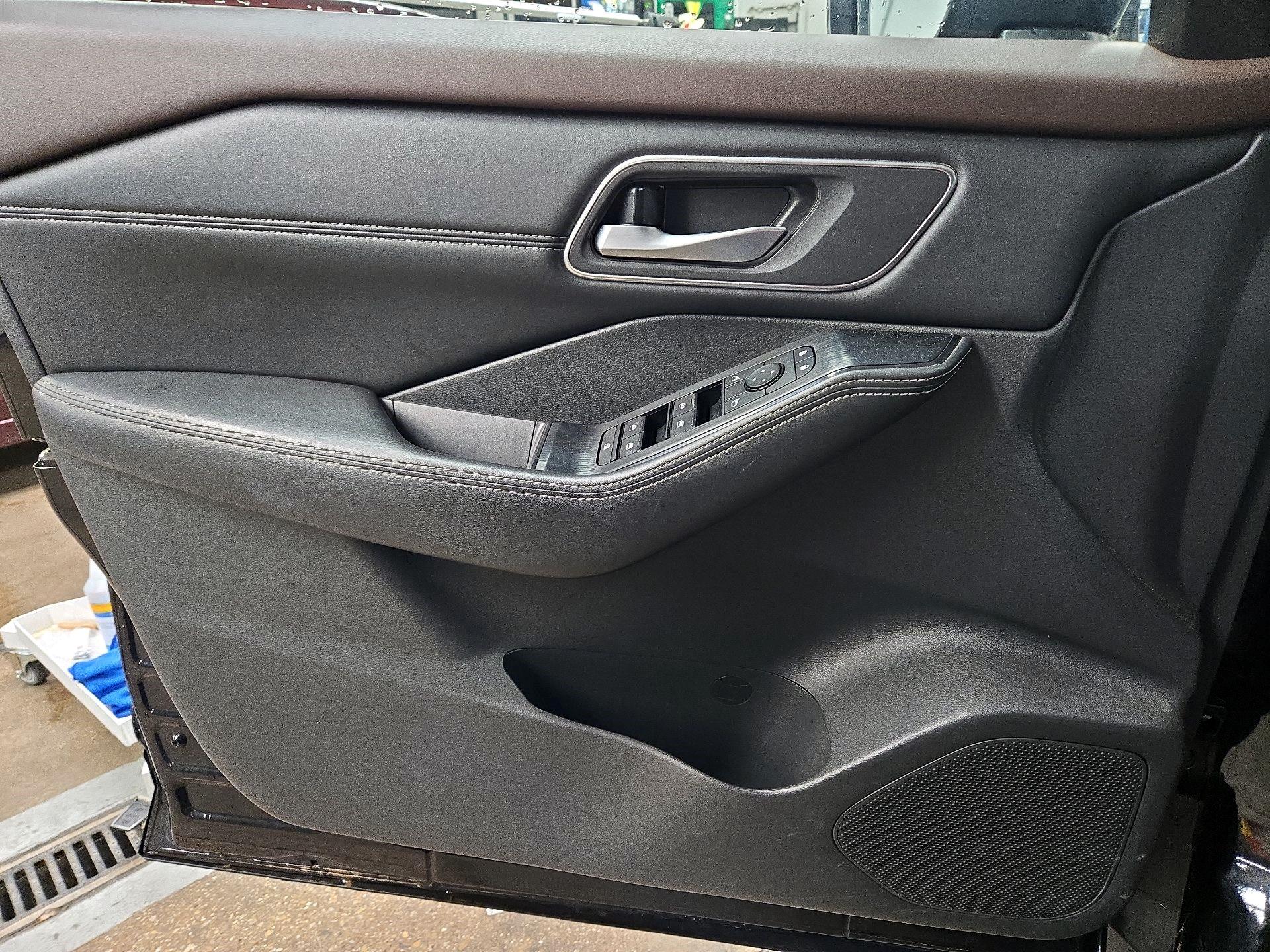 Thumbnail: 2021 Nissan Rogue - 10