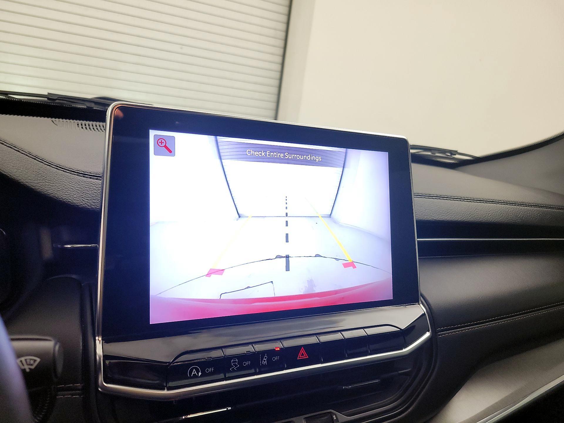 Thumbnail: 2022 Jeep Compass - 15